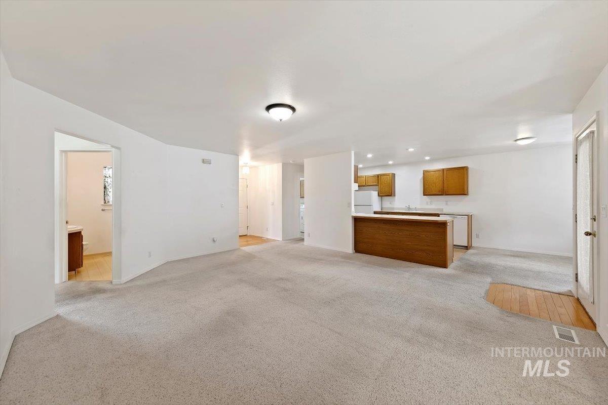 612 S Banner Street Property Photo 8