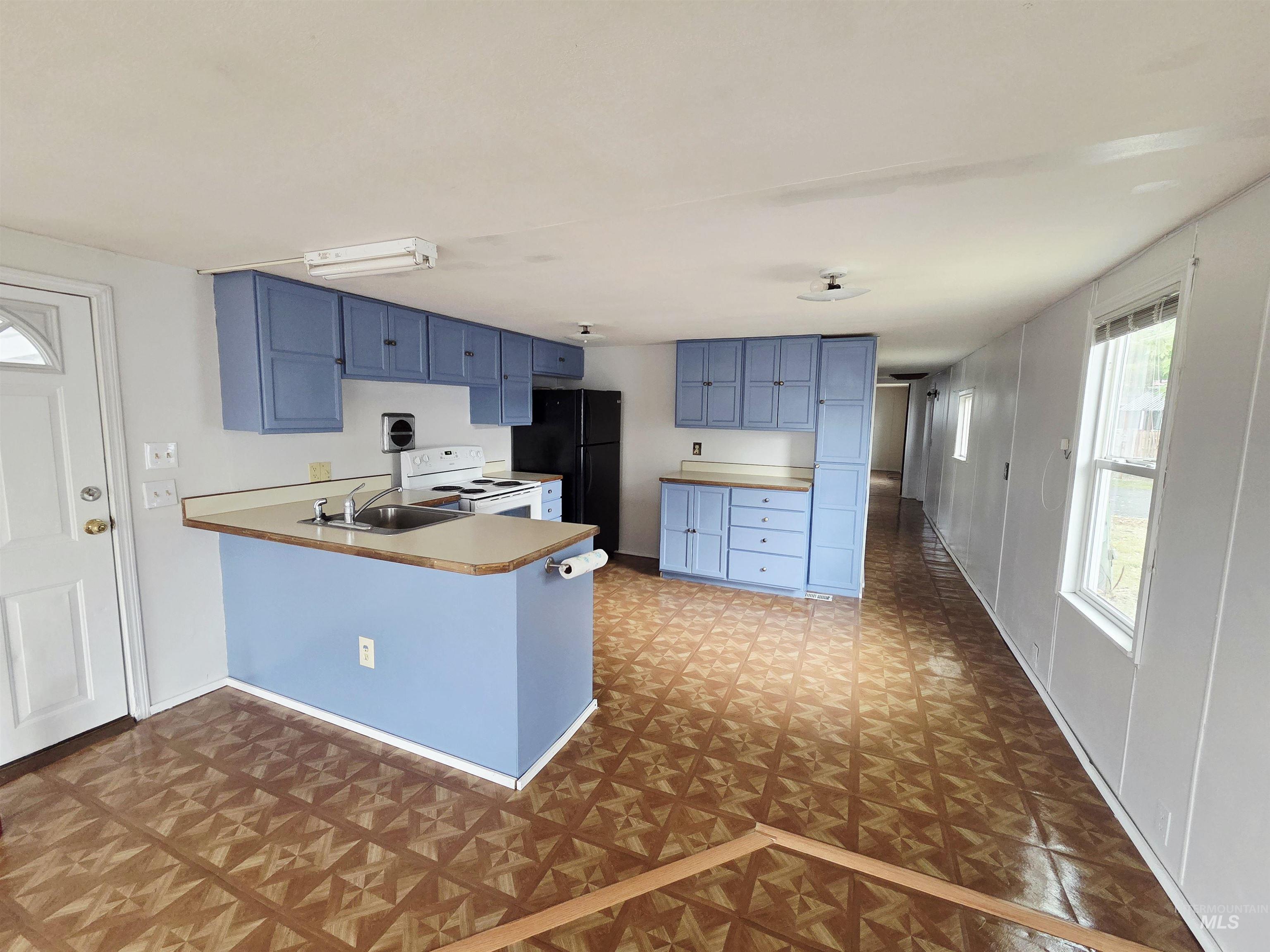 937 N State Street Property Photo 14