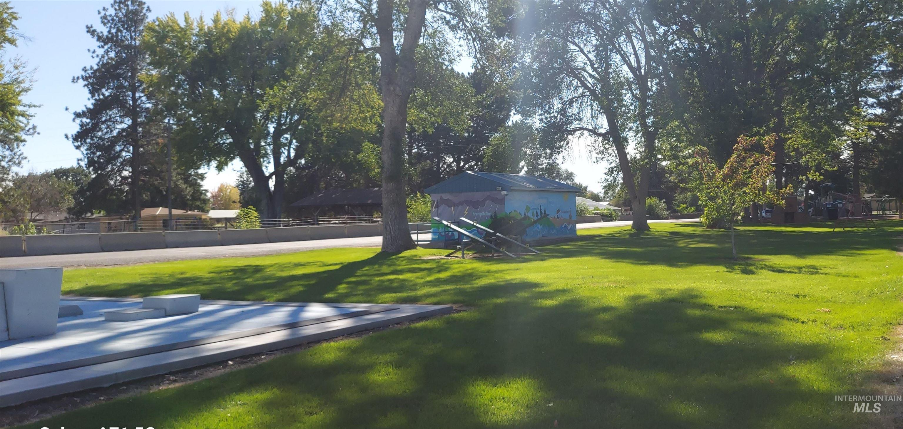 905 Utah St Property Photo 24