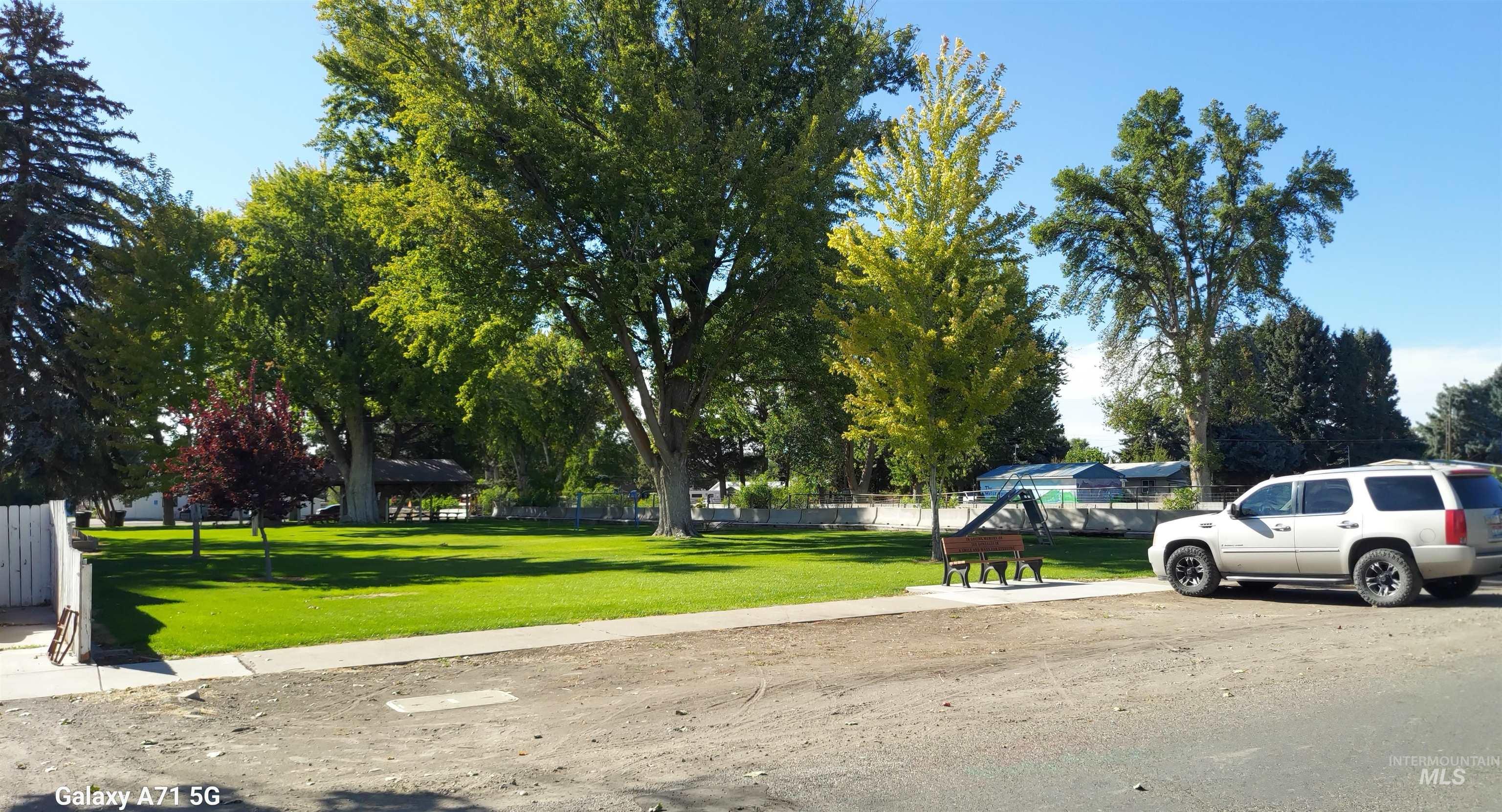905 Utah St Property Photo 25