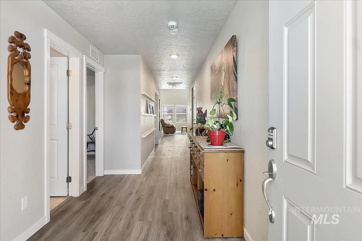 16798 Loggia Ave Property Photo 3