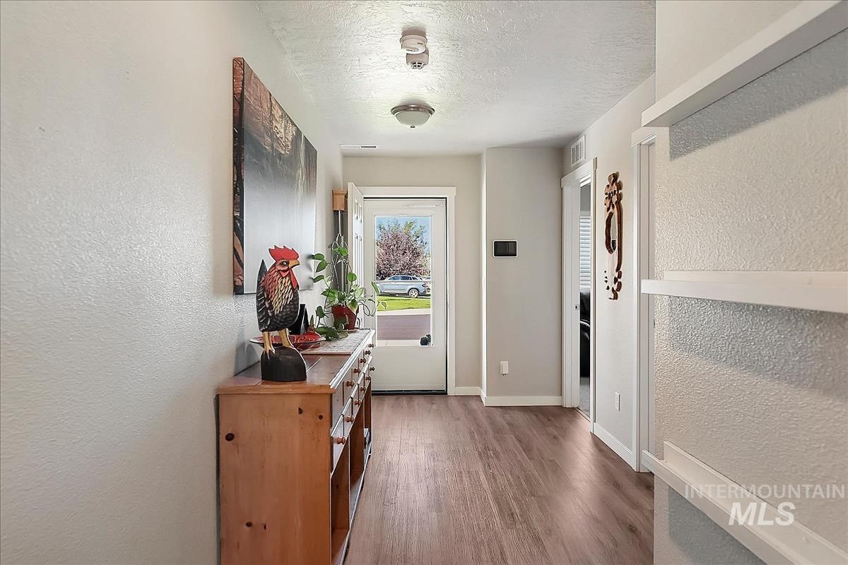 16798 Loggia Ave Property Photo 4
