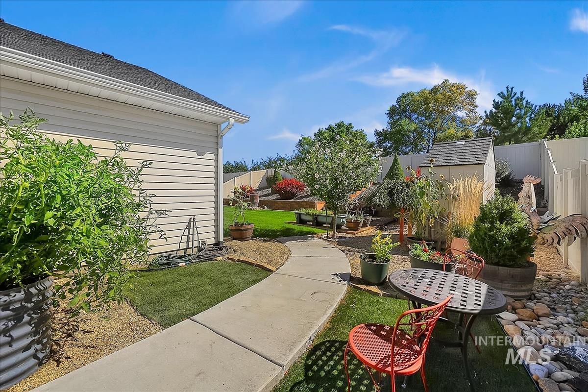 16798 Loggia Ave Property Photo 29
