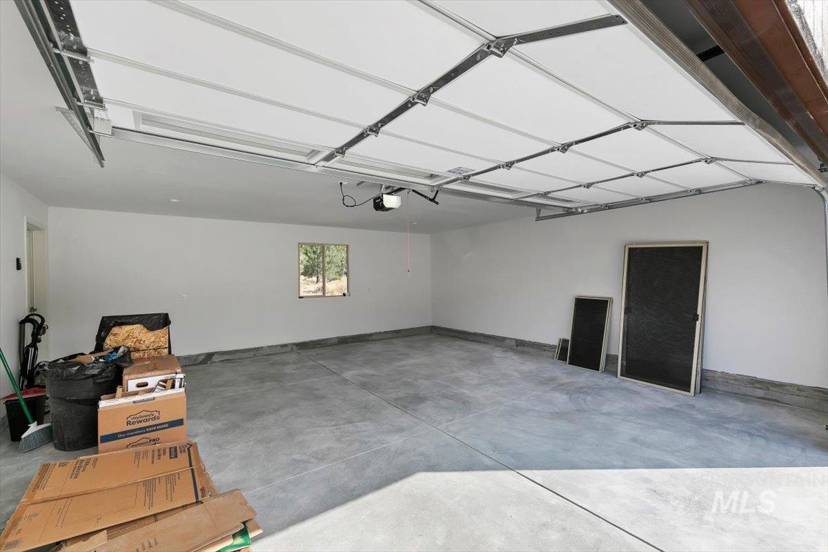 213 Lainey Lane Property Photo 33