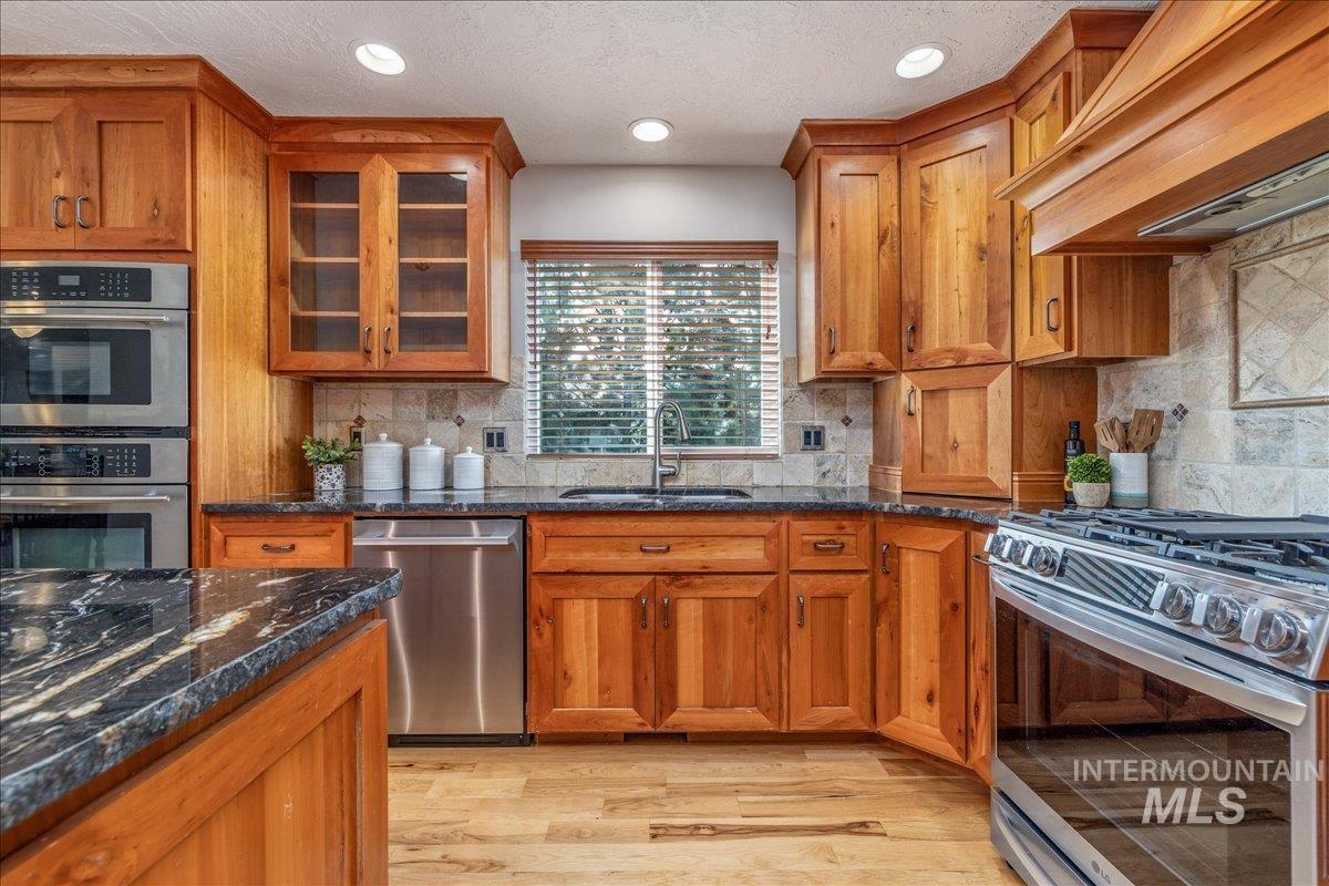 9959 W Quailstone Ct. Property Photo 10