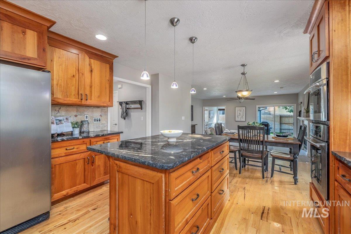 9959 W Quailstone Ct. Property Photo 13