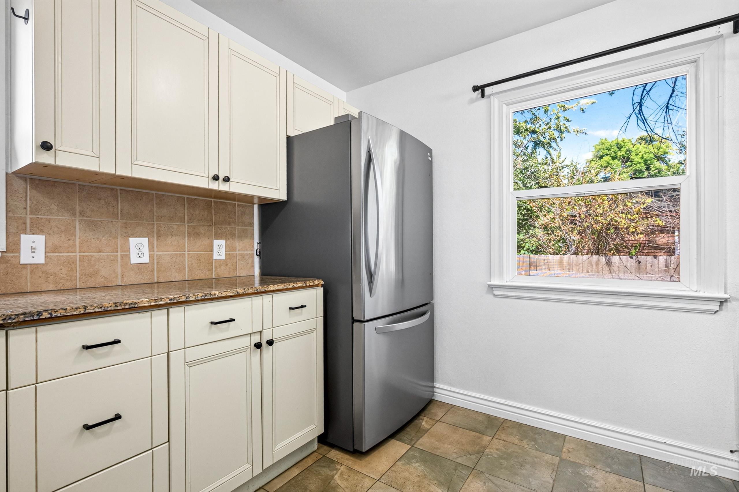 1403 S Columbus St Property Photo 10
