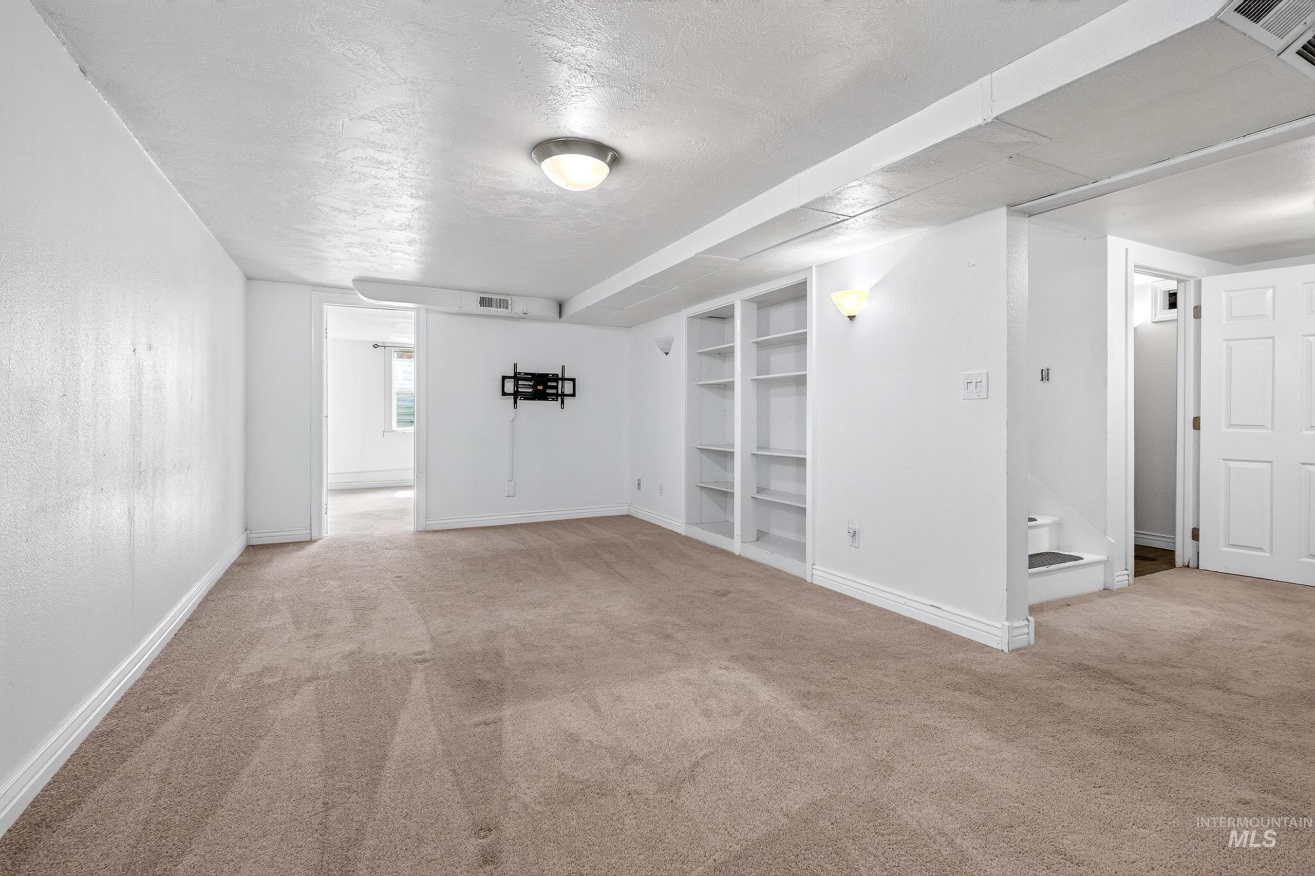 1403 S Columbus St Property Photo 25