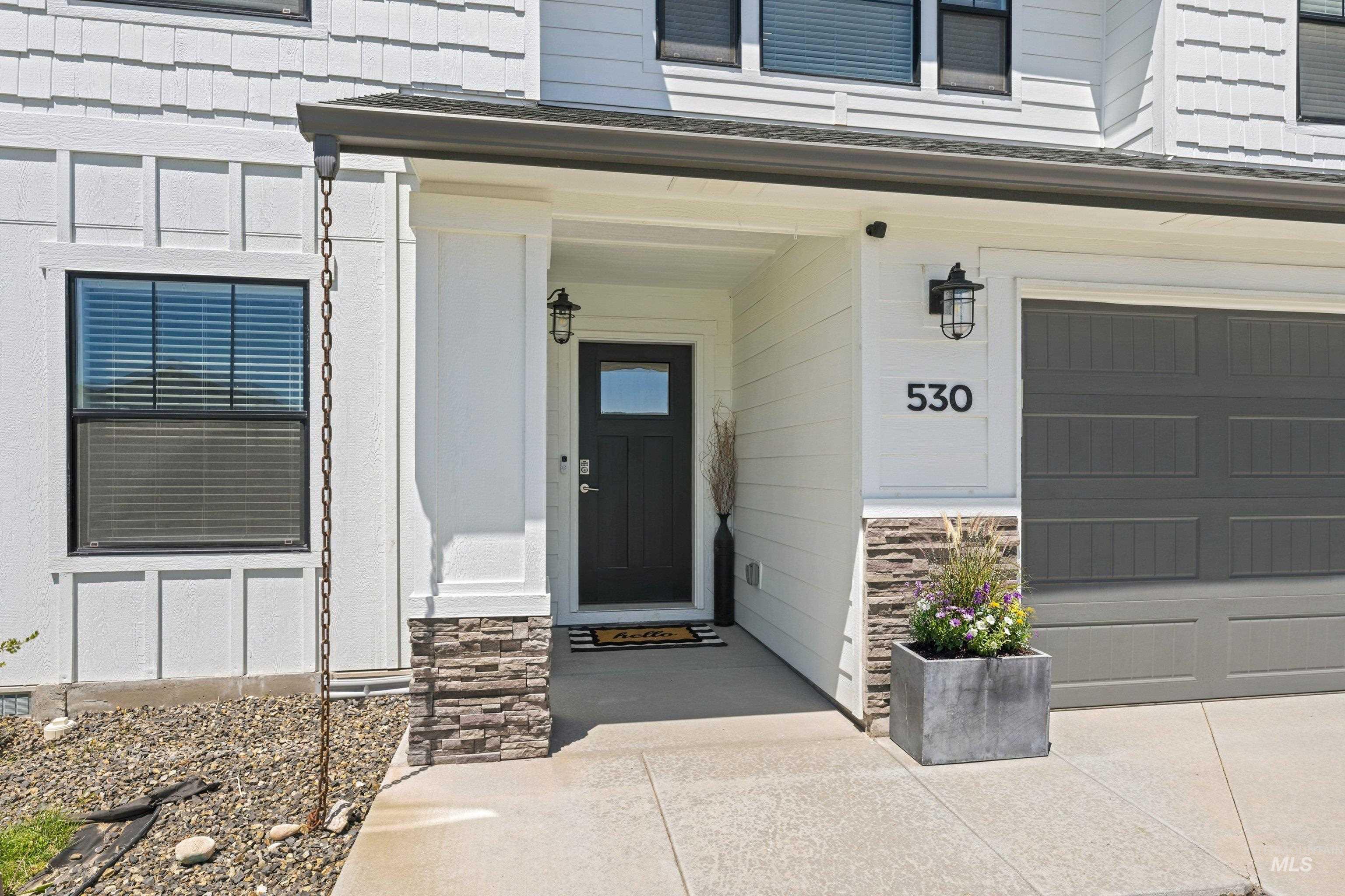 530 W Screech Owl Dr. Property Photo 6