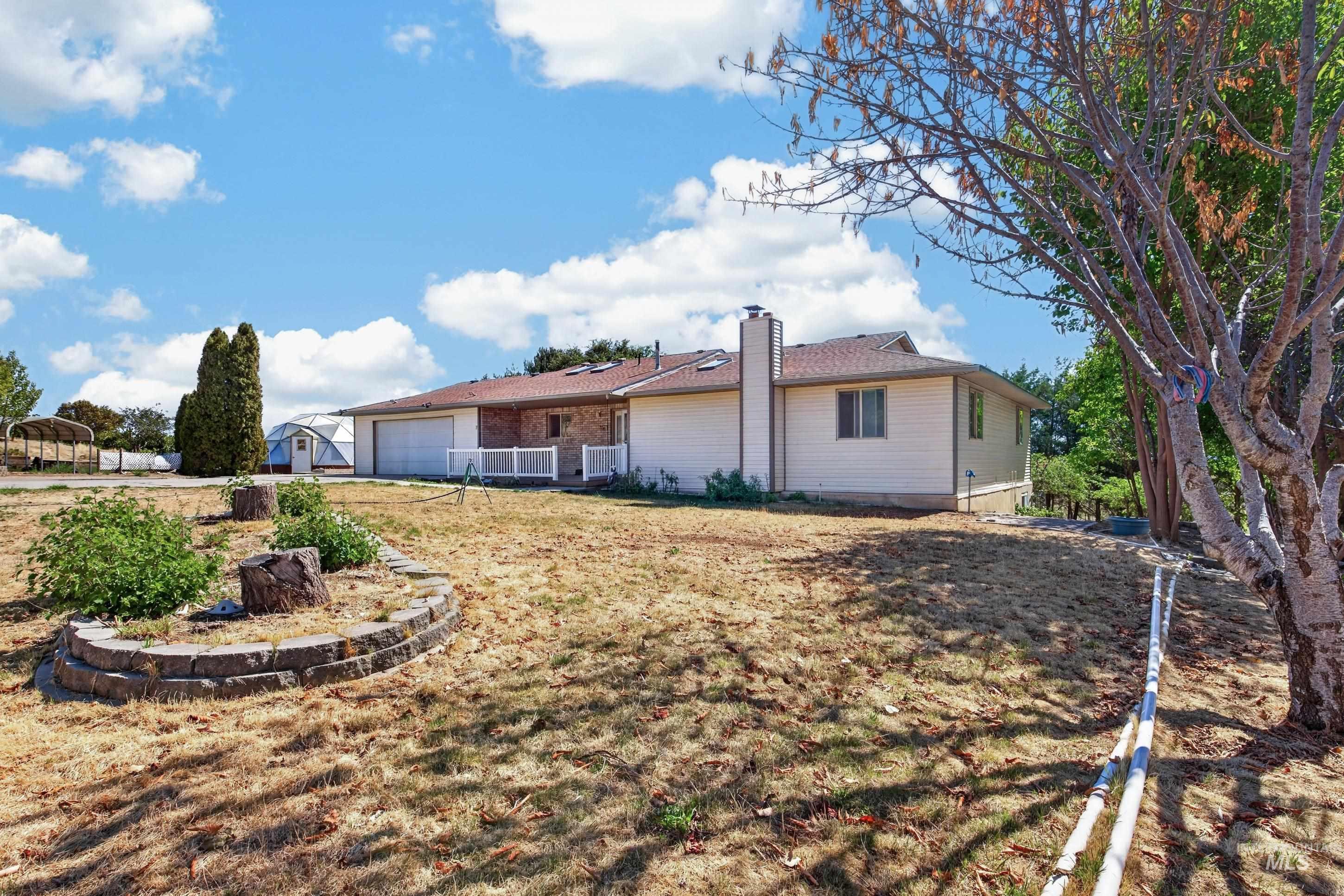 9590 Foothill Rd Property Photo 3