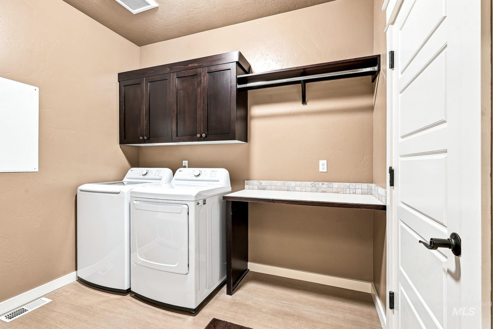 5974 N Eynsford Ave Property Photo 10