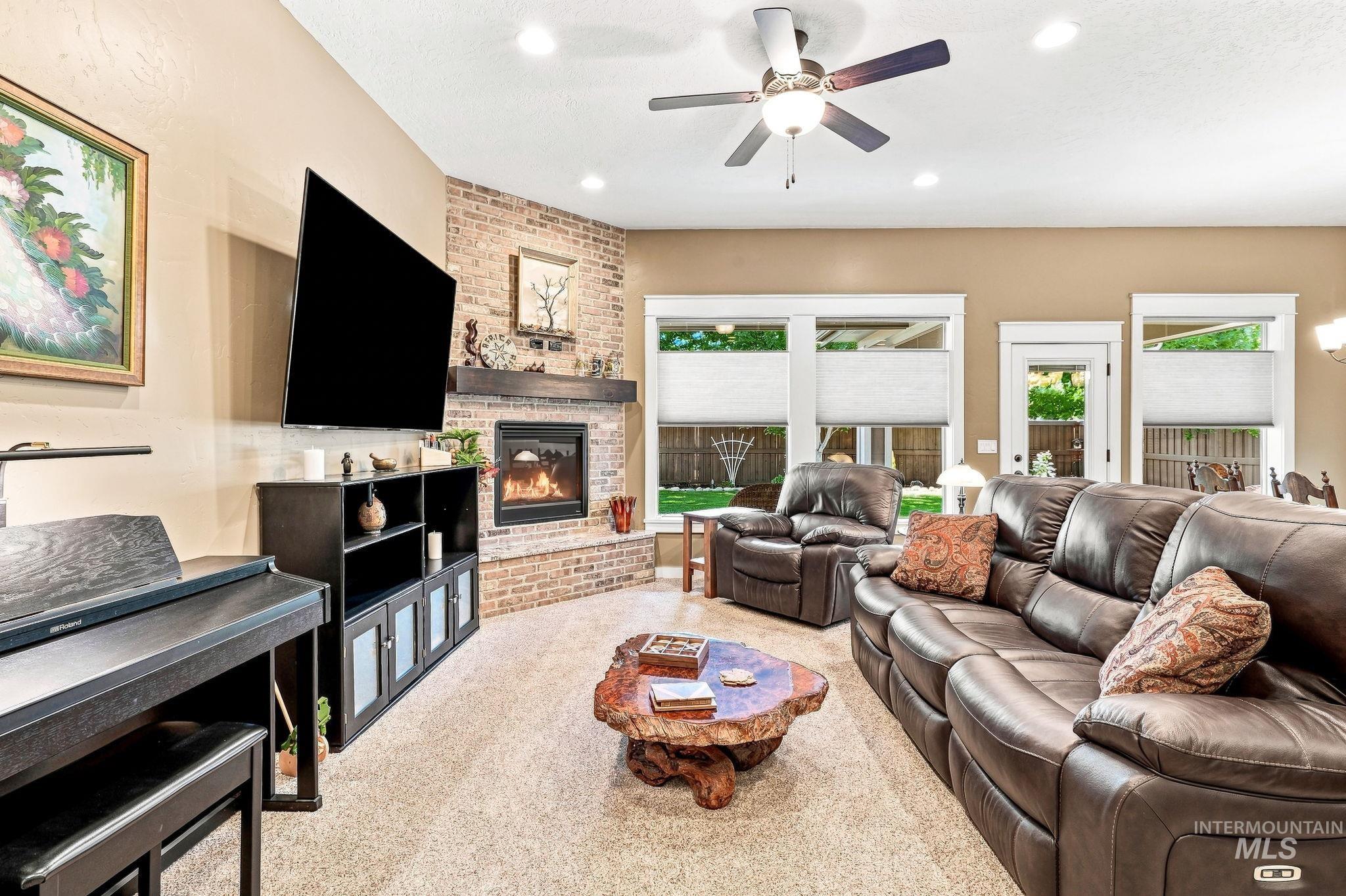 5974 N Eynsford Ave Property Photo 19