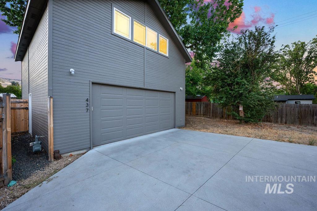 425 N Riverview Dr Property Photo 32