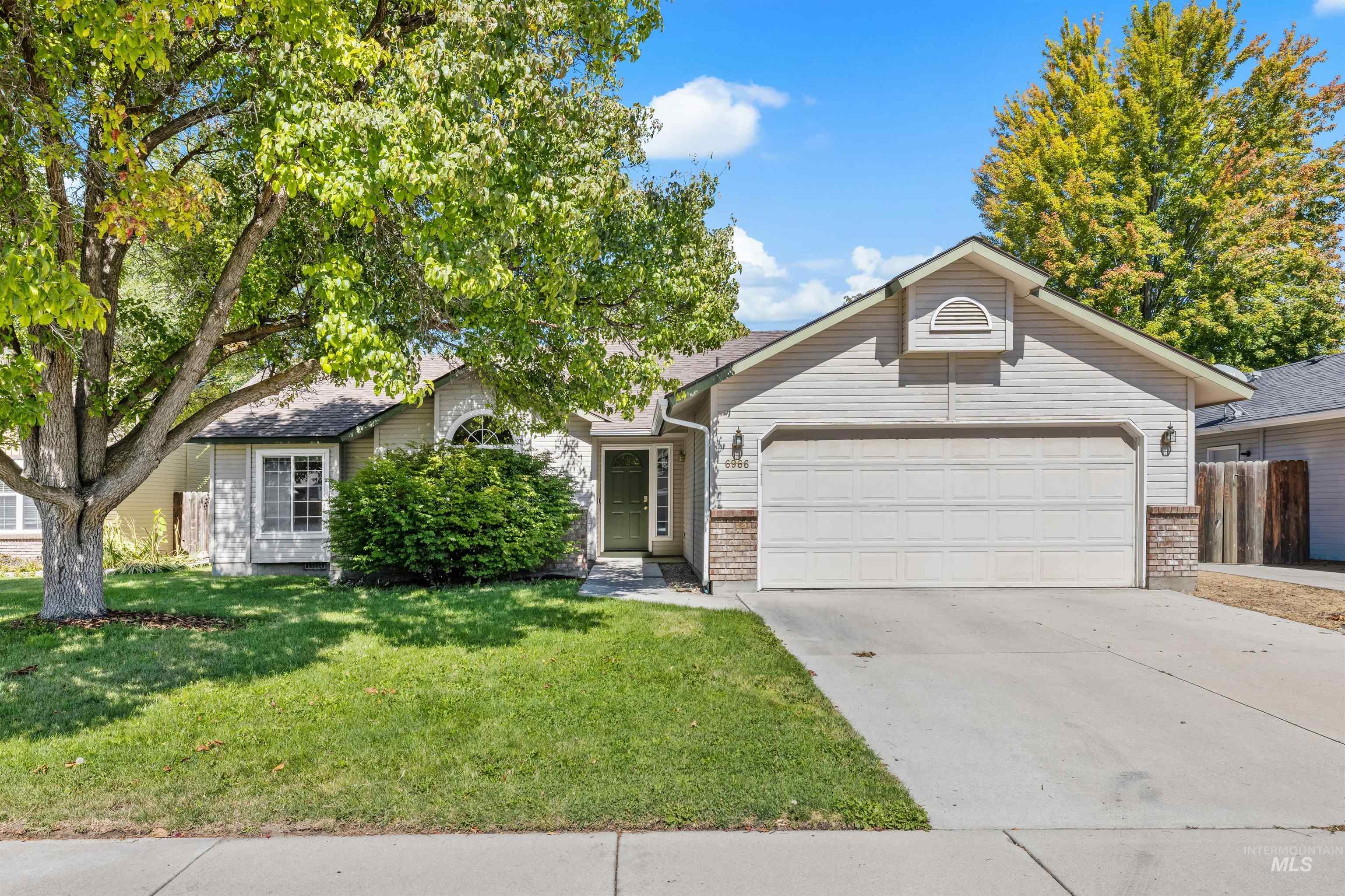 6966 W Tamarindo Ct Property Photo 1