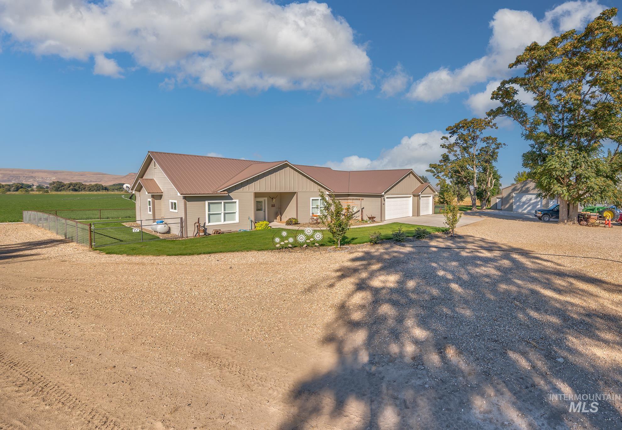 561 Mausling Rd Property Photo 4
