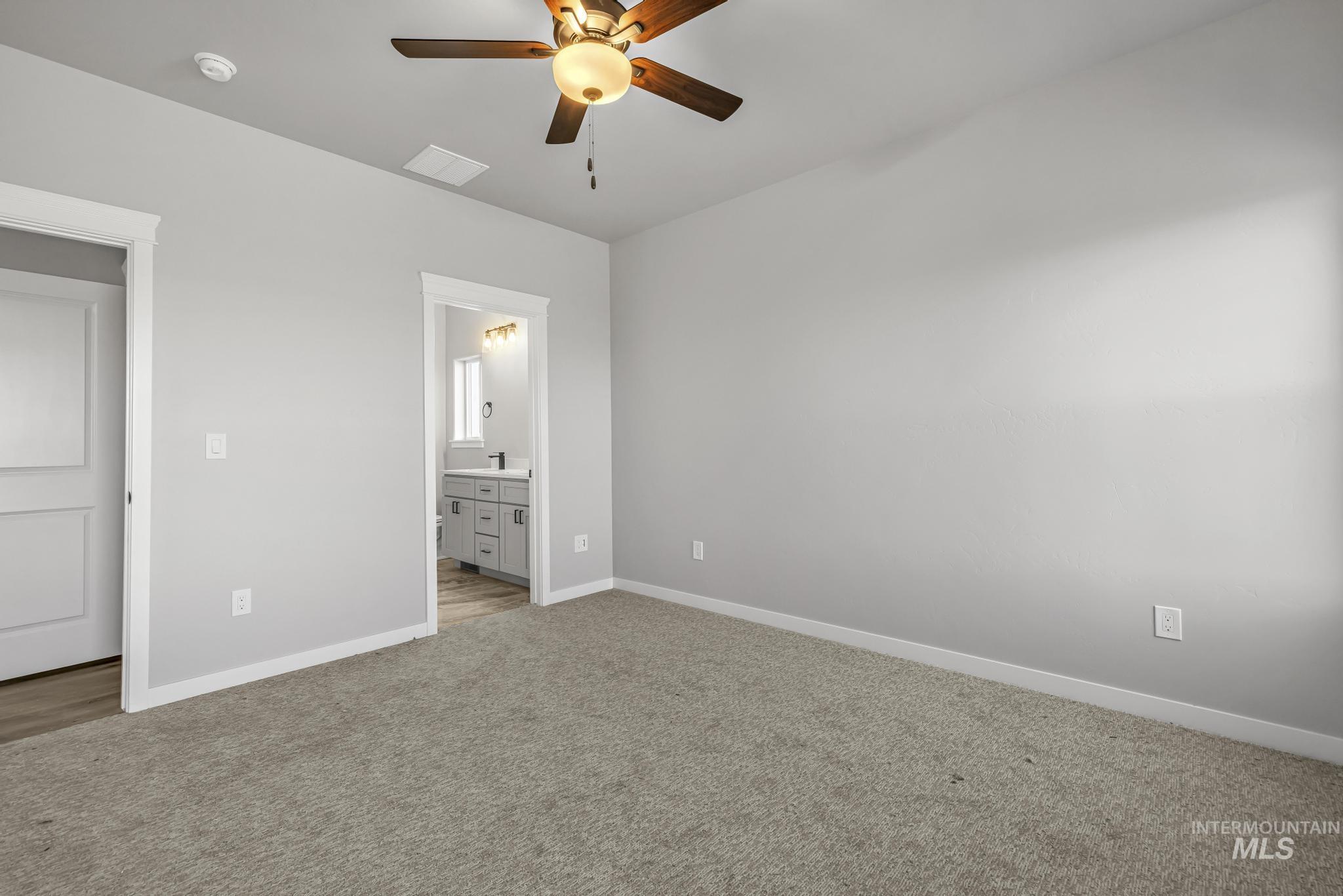 290 Locust St Property Photo 18
