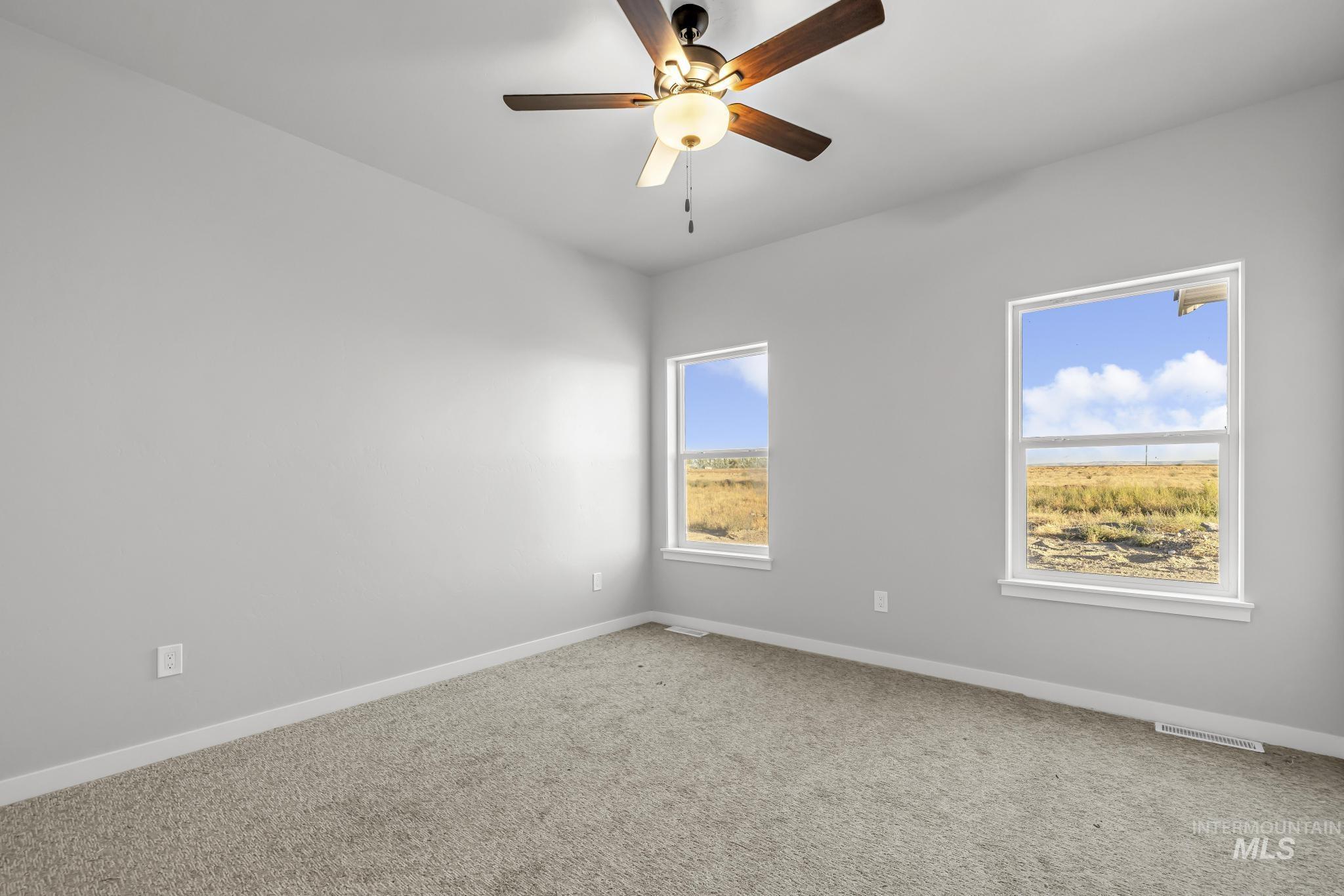 290 Locust St Property Photo 19