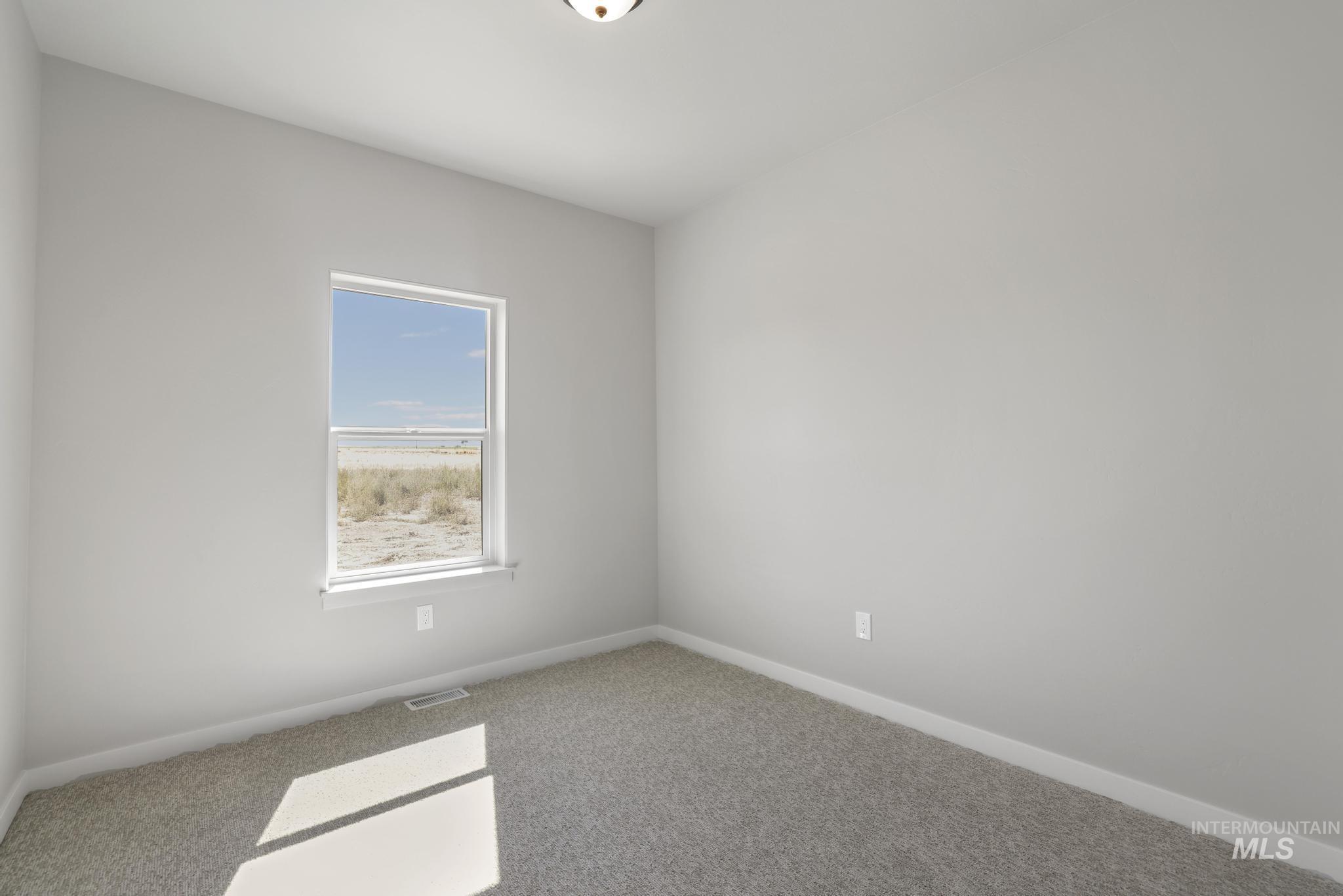 290 Locust St Property Photo 22