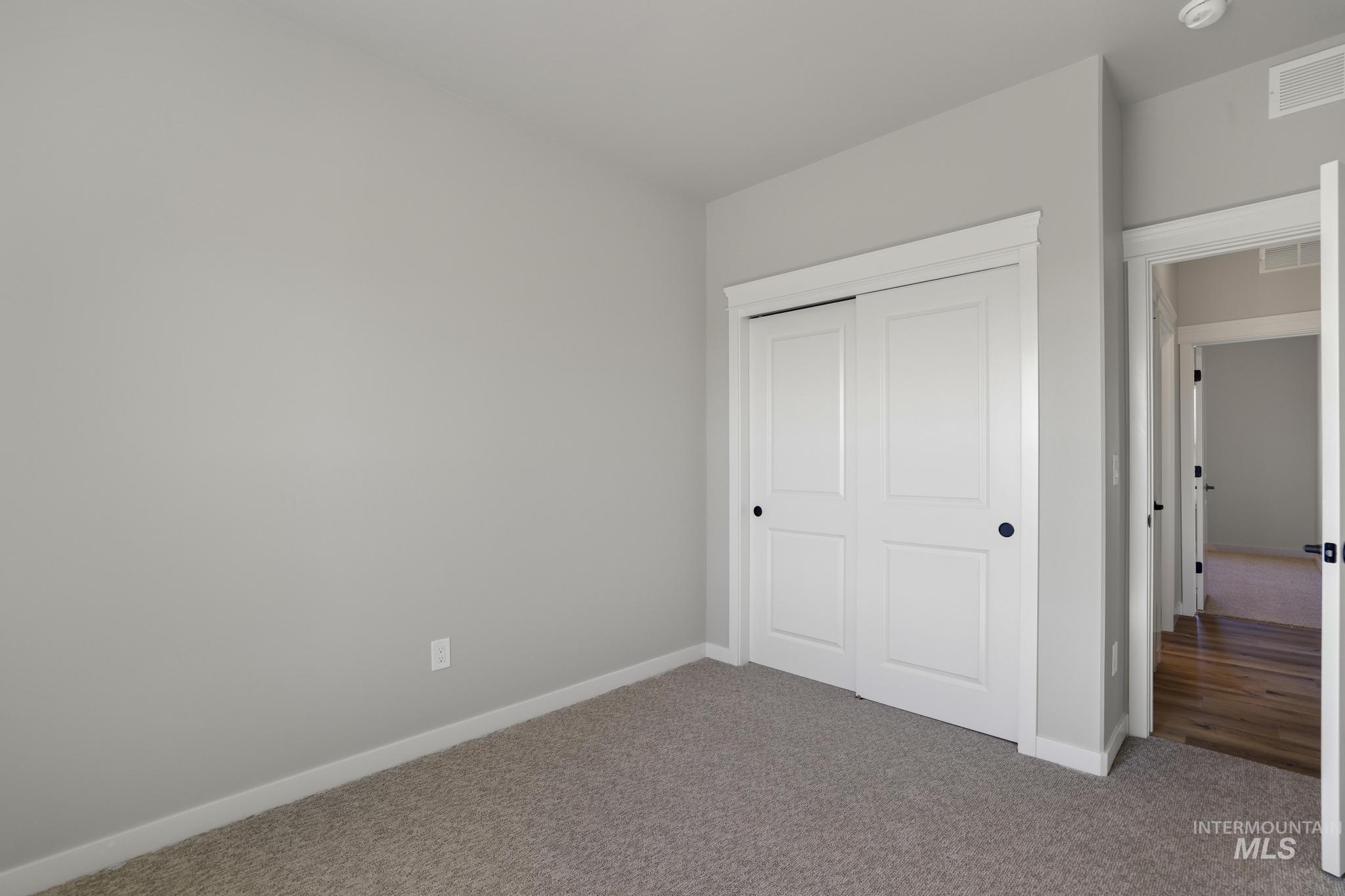 290 Locust St Property Photo 23