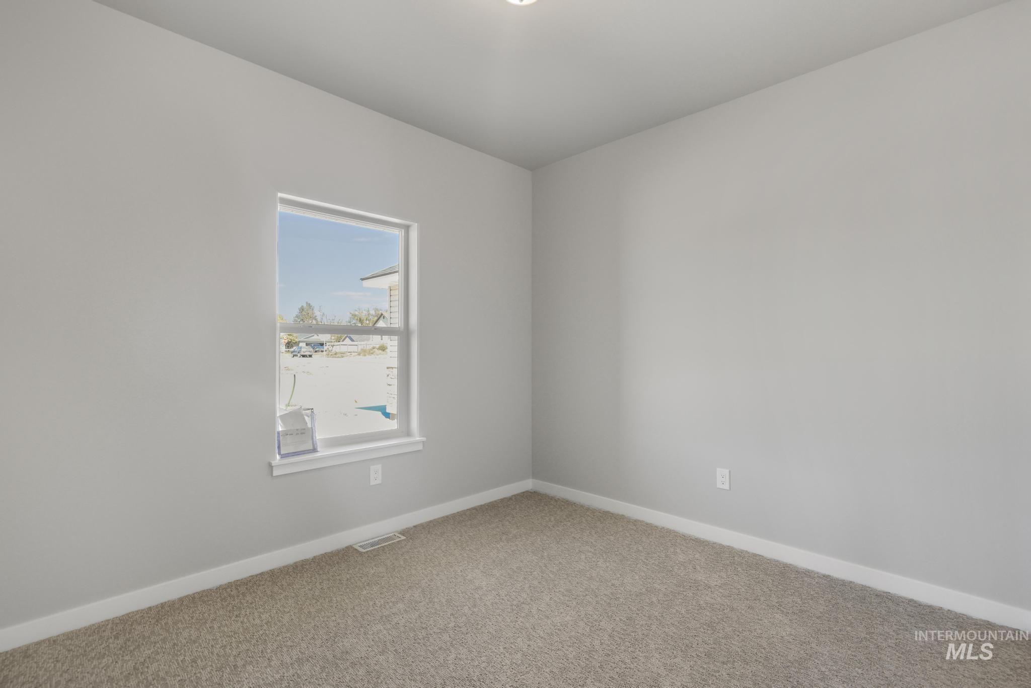 290 Locust St Property Photo 25