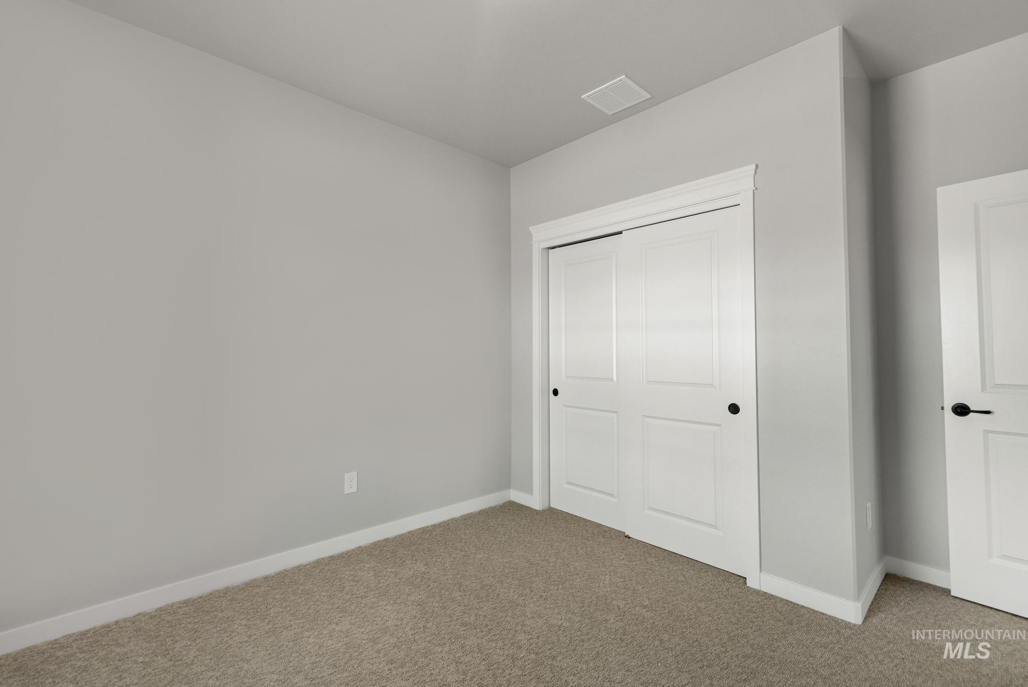 290 Locust St Property Photo 26