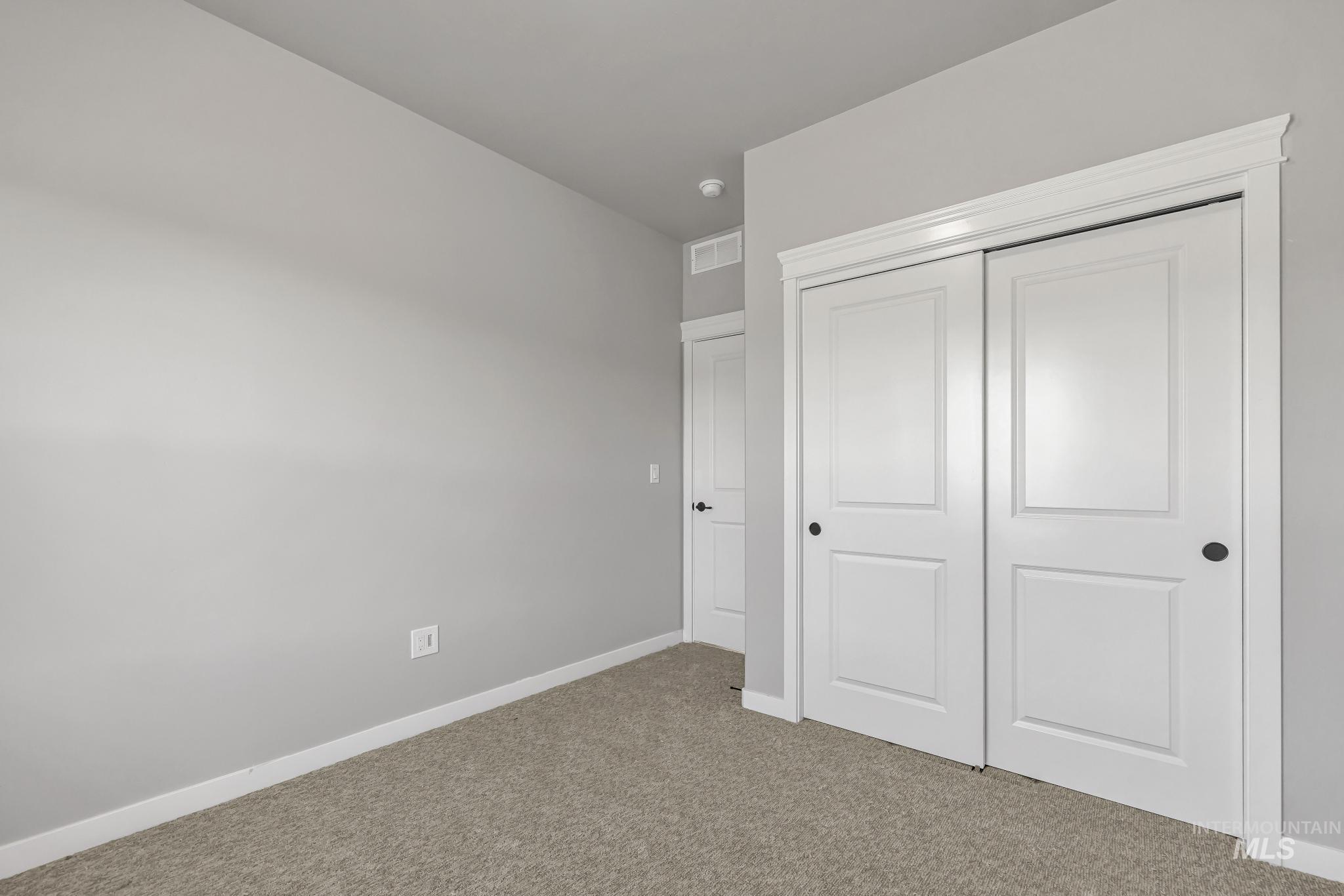 290 Locust St Property Photo 28