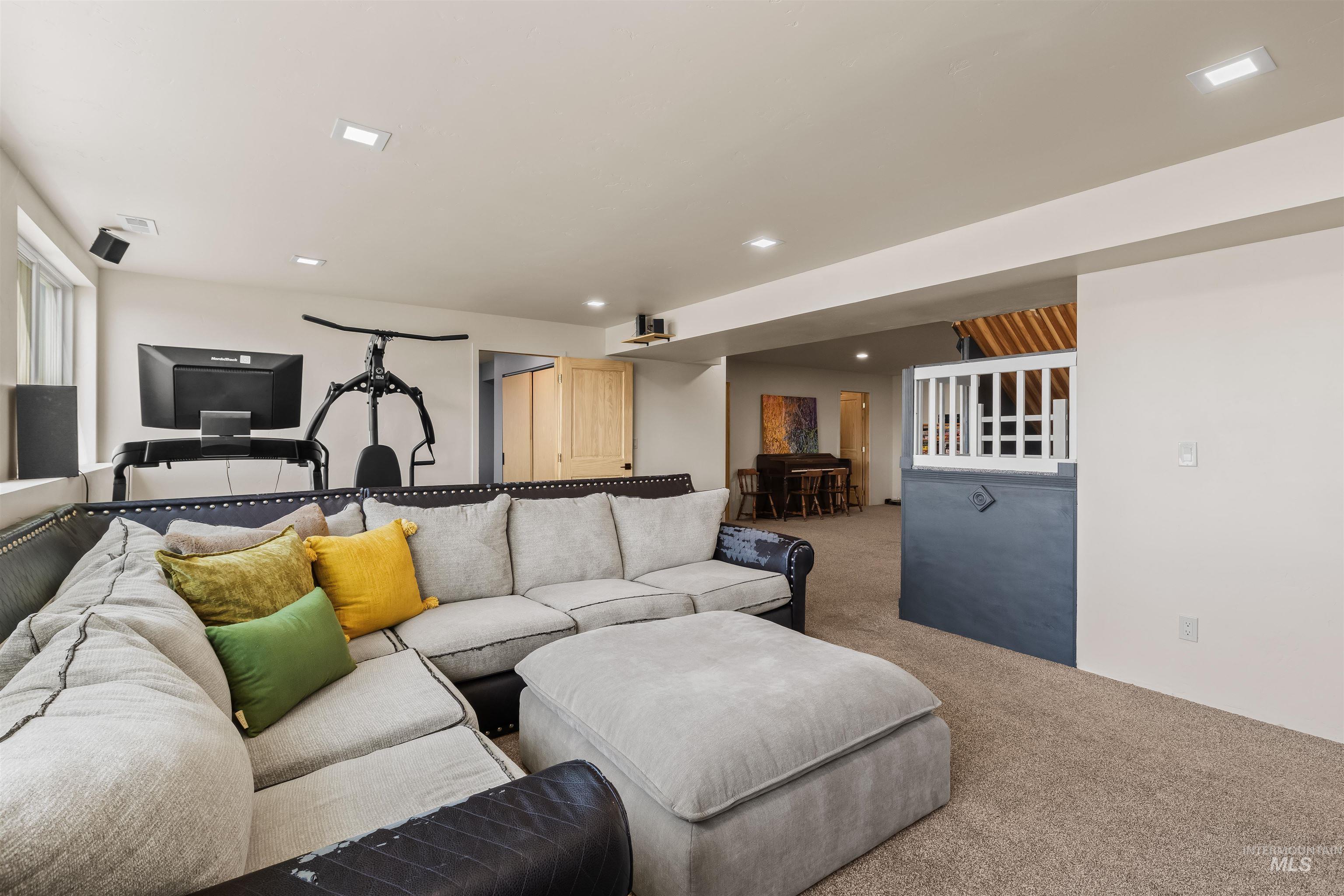 2222 Deer Pointe Drive Property Photo 39