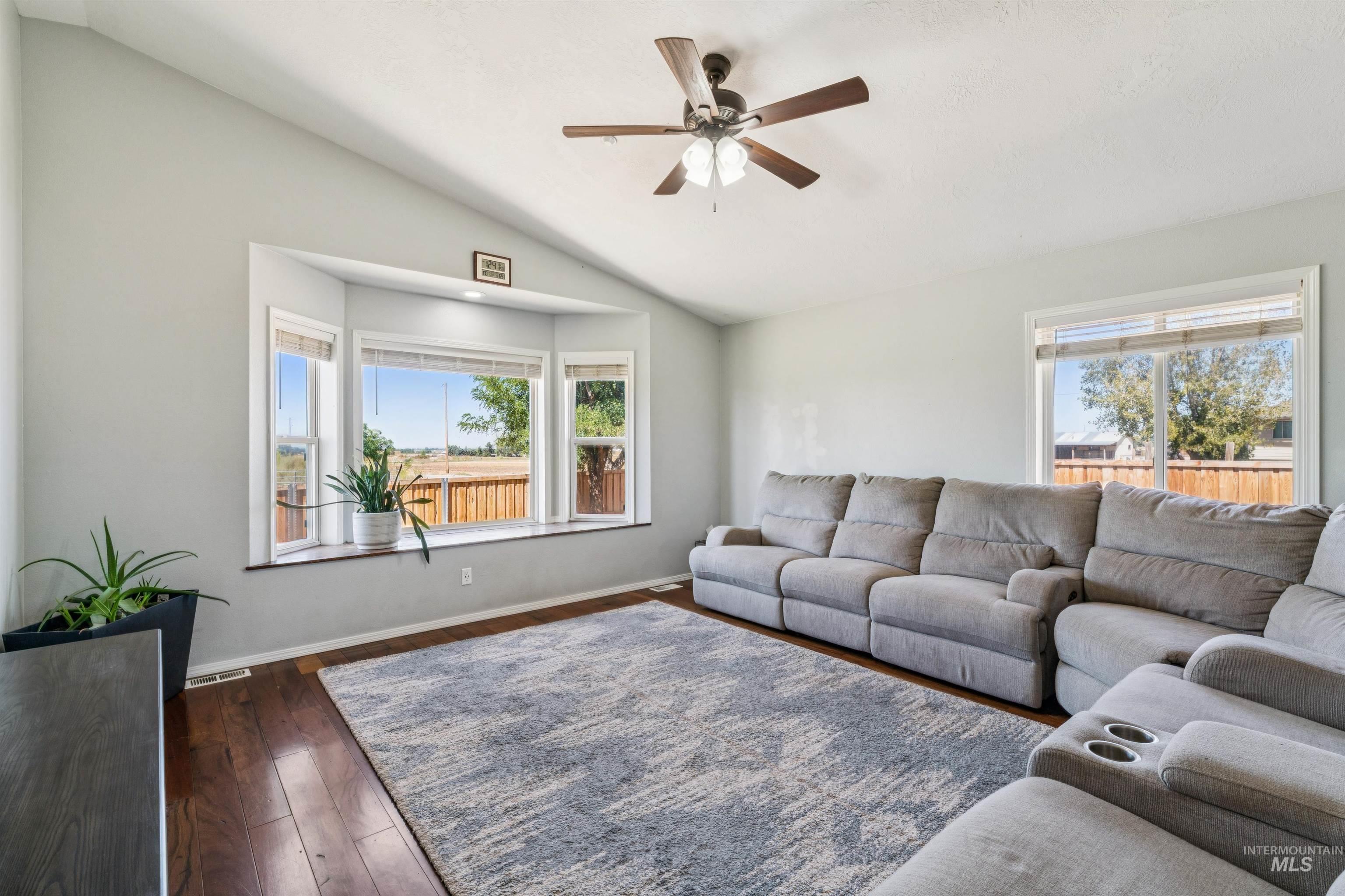 4365 W Lake Hazel Road Property Photo 4