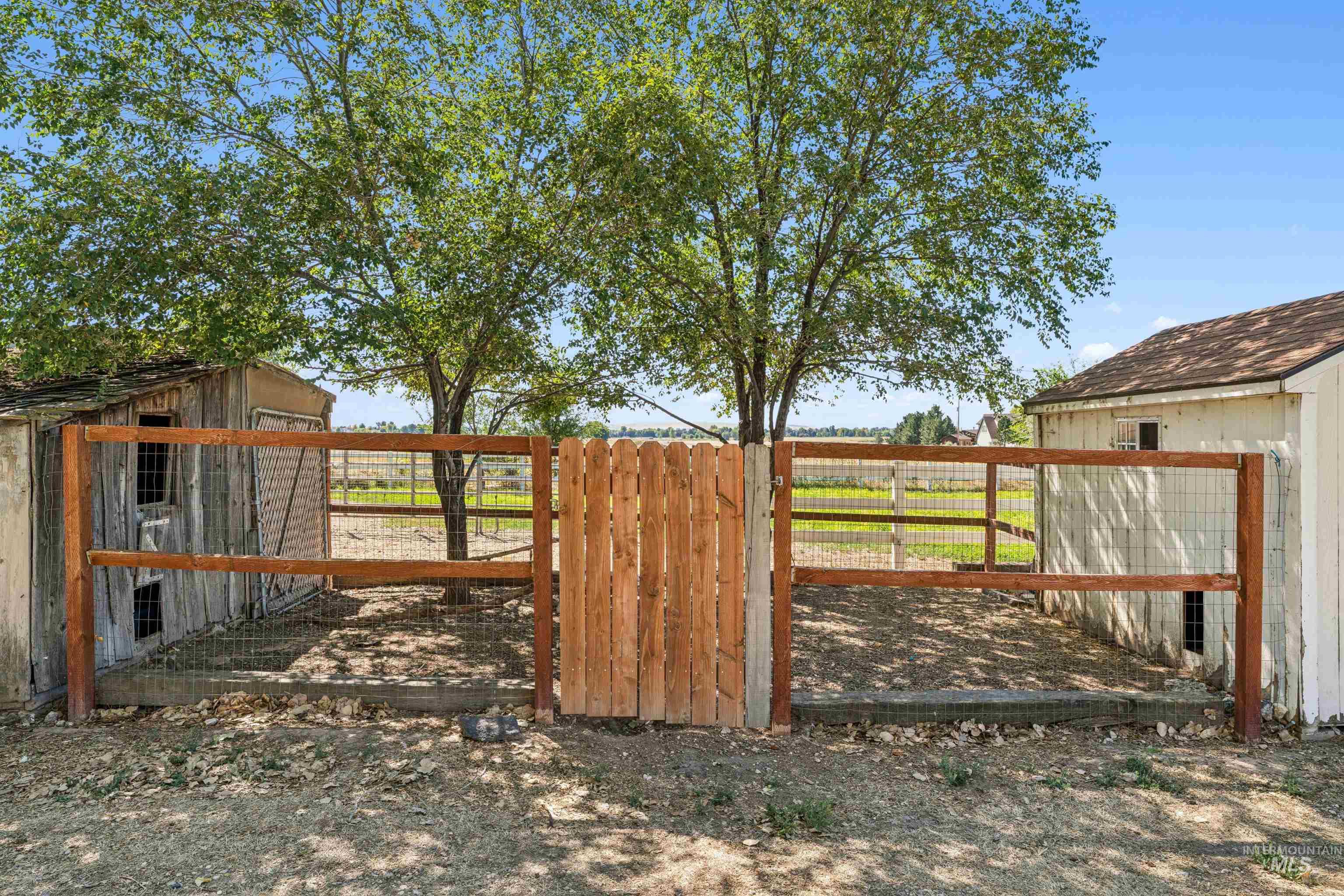 4365 W Lake Hazel Road Property Photo 38