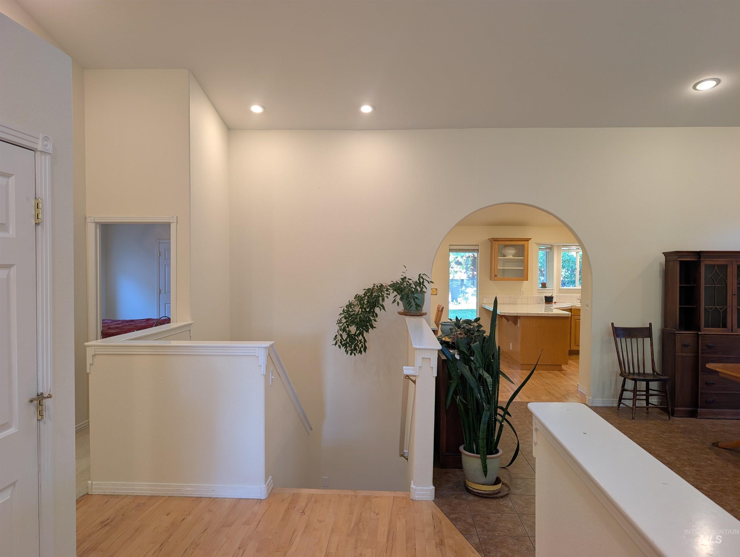 690 S Granite Way Property Photo 2
