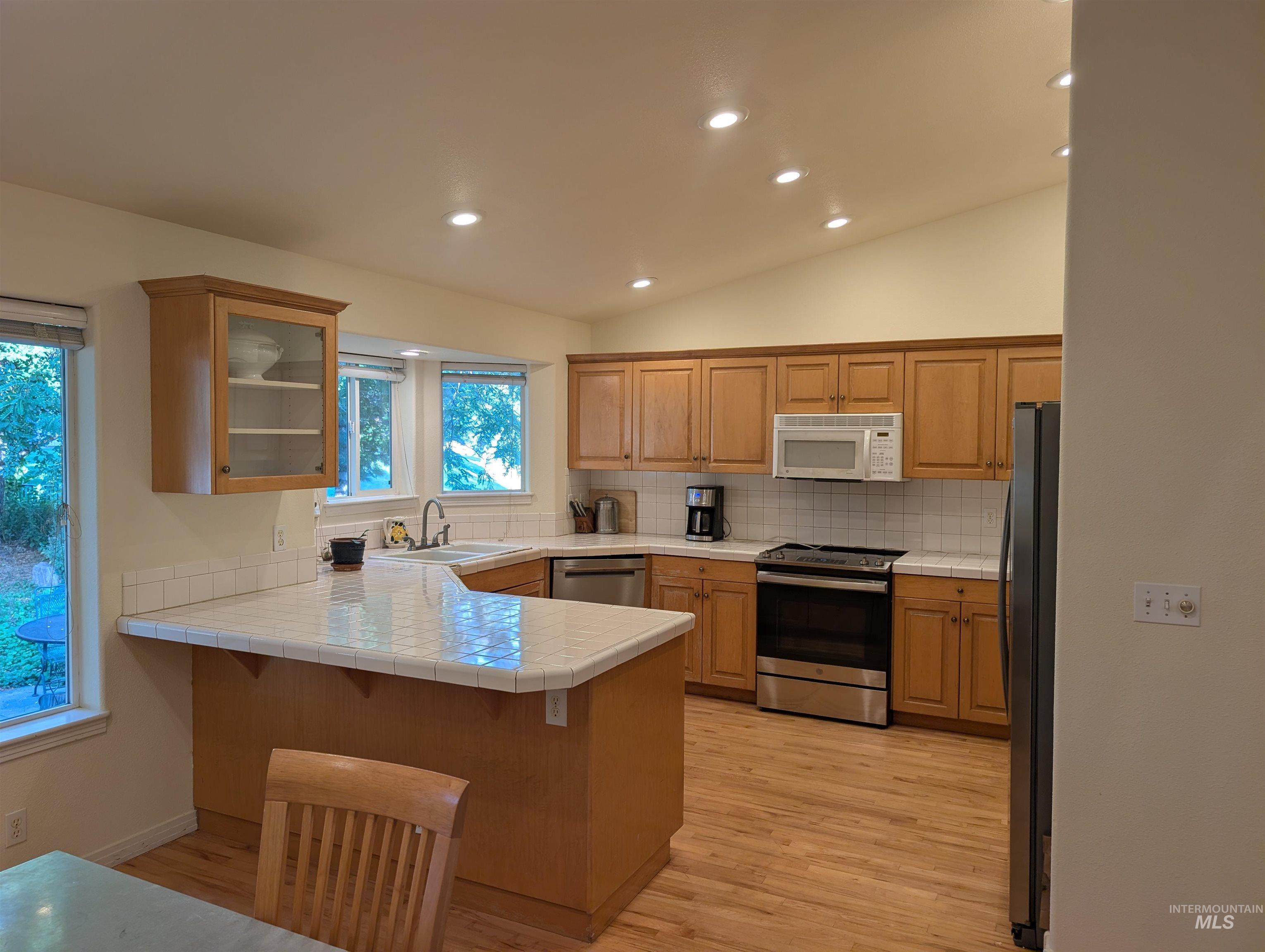 690 S Granite Way Property Photo 5