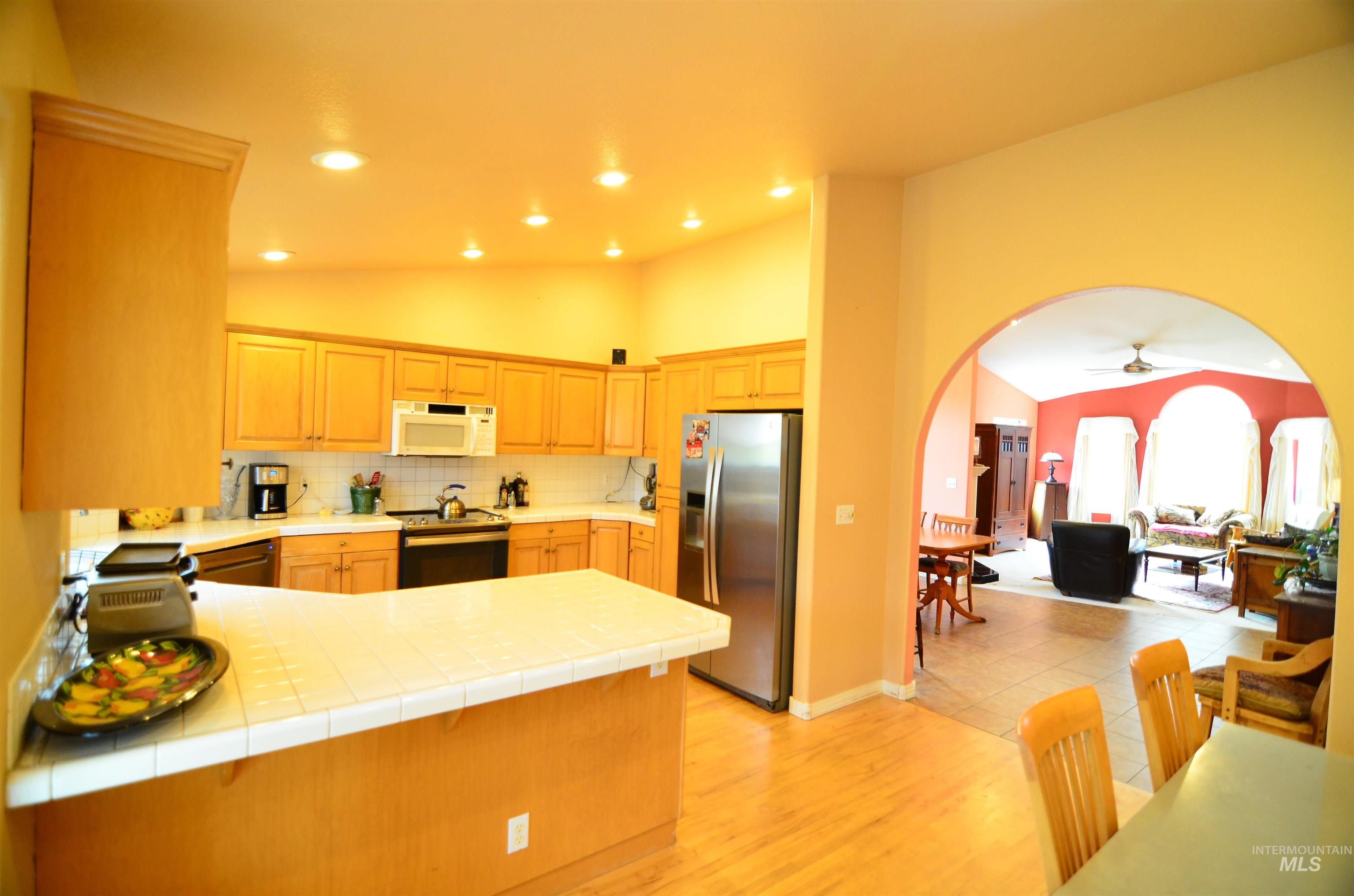690 S Granite Way Property Photo 7