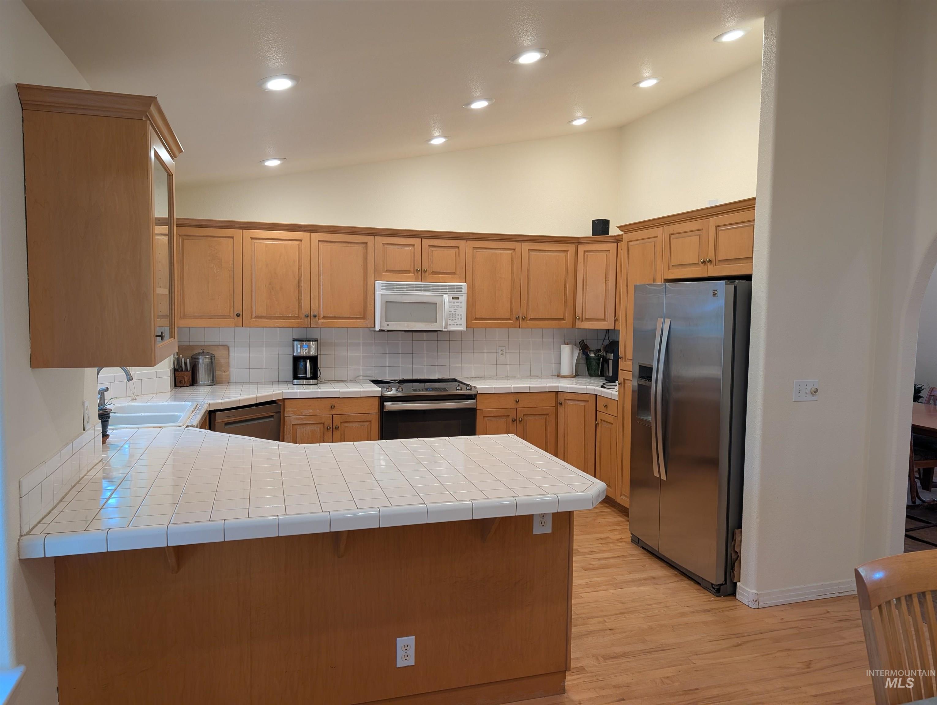690 S Granite Way Property Photo 8