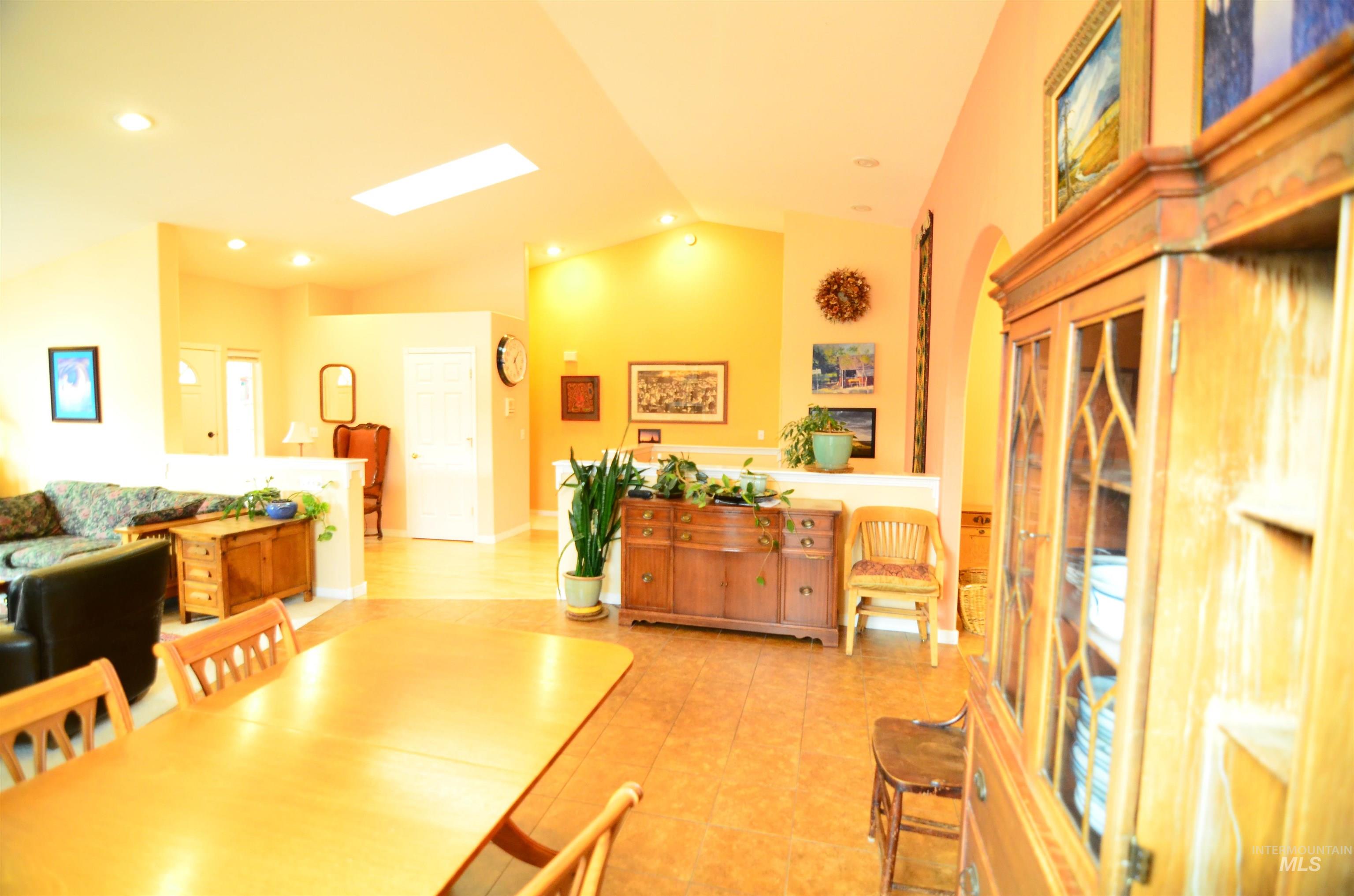 690 S Granite Way Property Photo 9