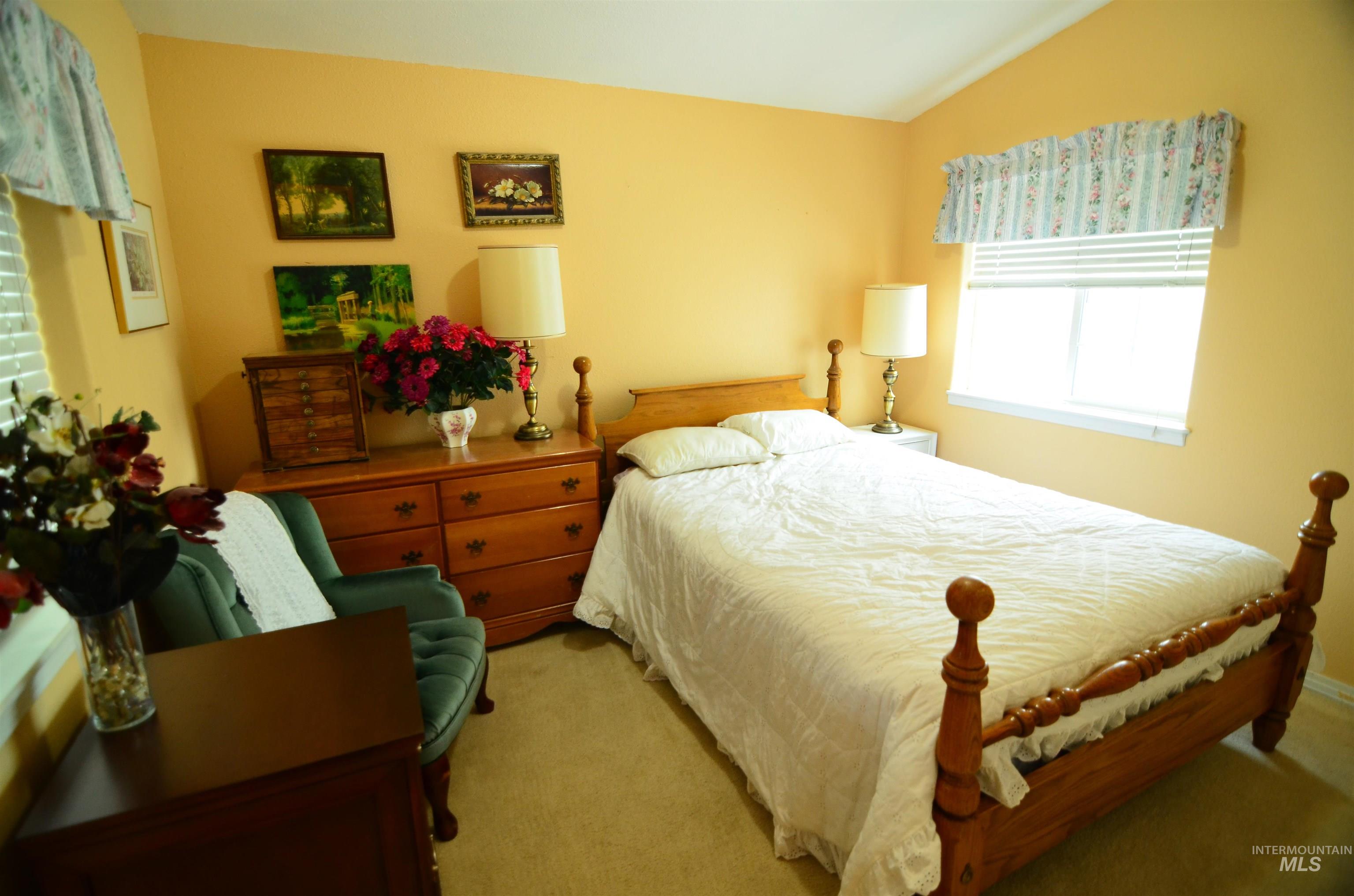 690 S Granite Way Property Photo 15