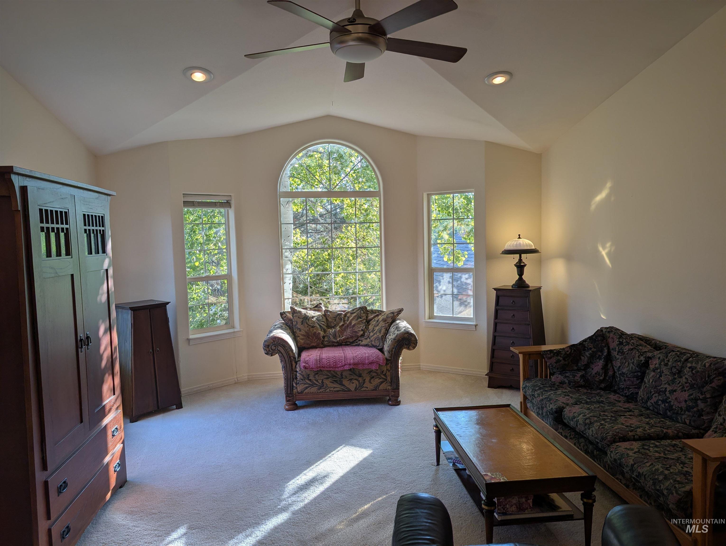 690 S Granite Way Property Photo 16