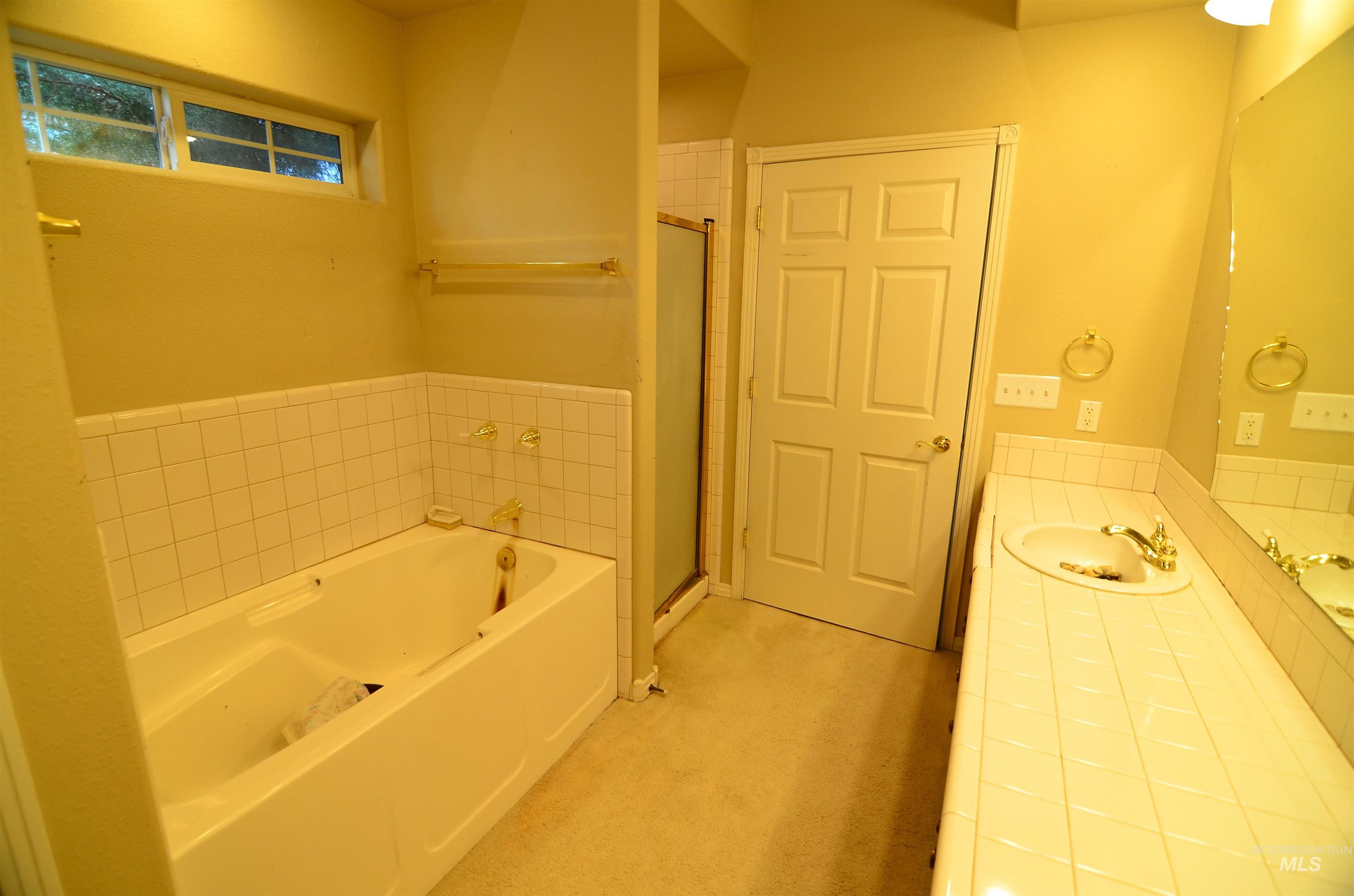690 S Granite Way Property Photo 17