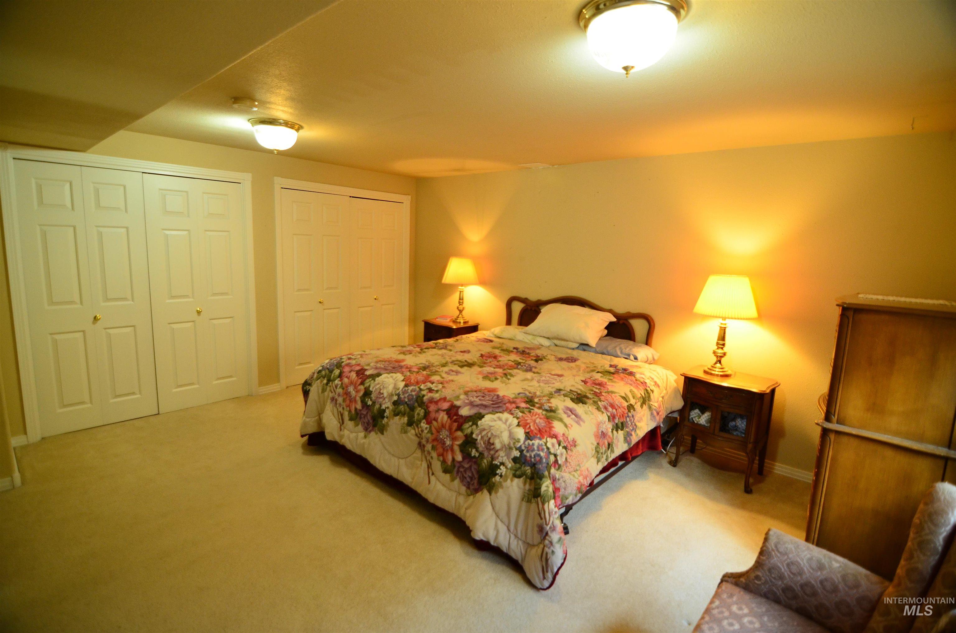 690 S Granite Way Property Photo 18