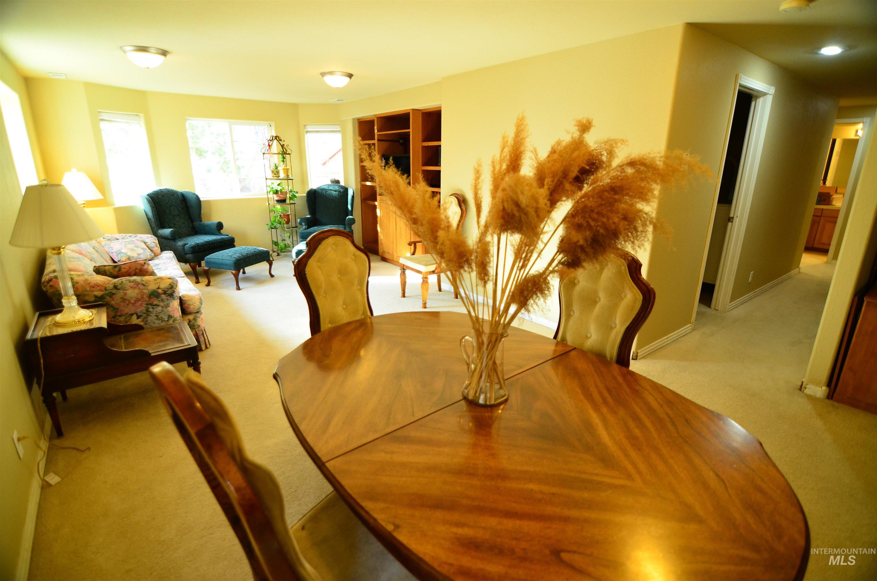 690 S Granite Way Property Photo 22