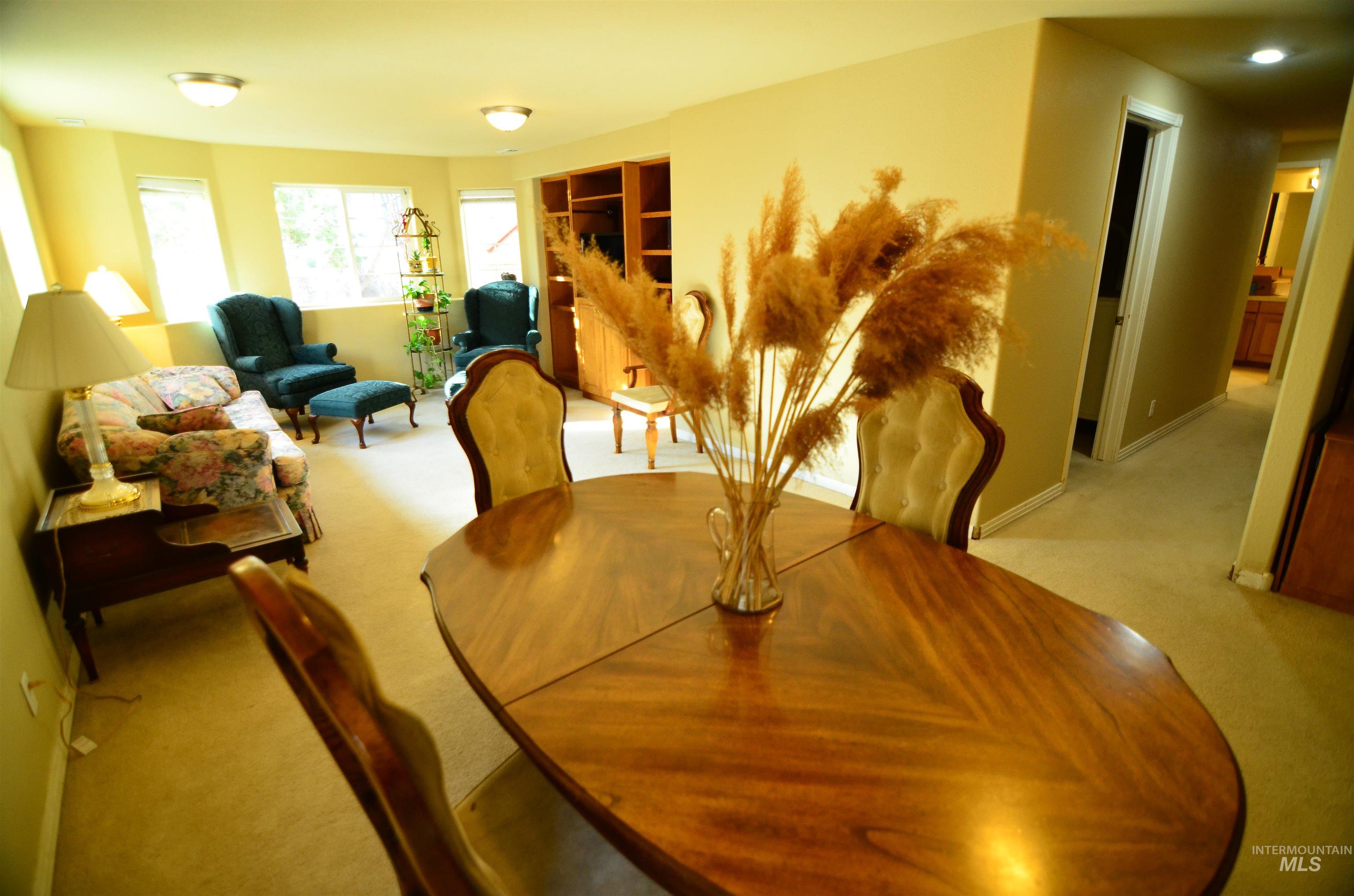 690 S Granite Way Property Photo 26