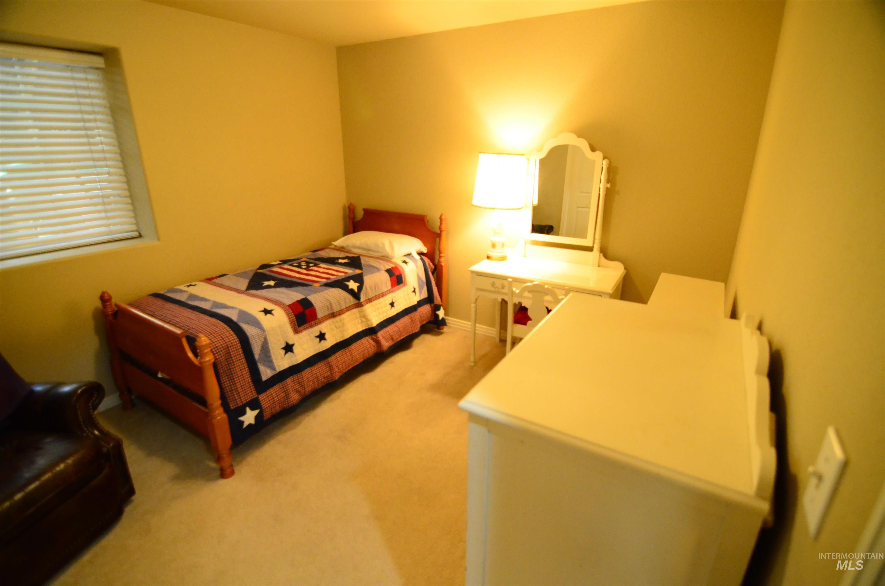 690 S Granite Way Property Photo 27