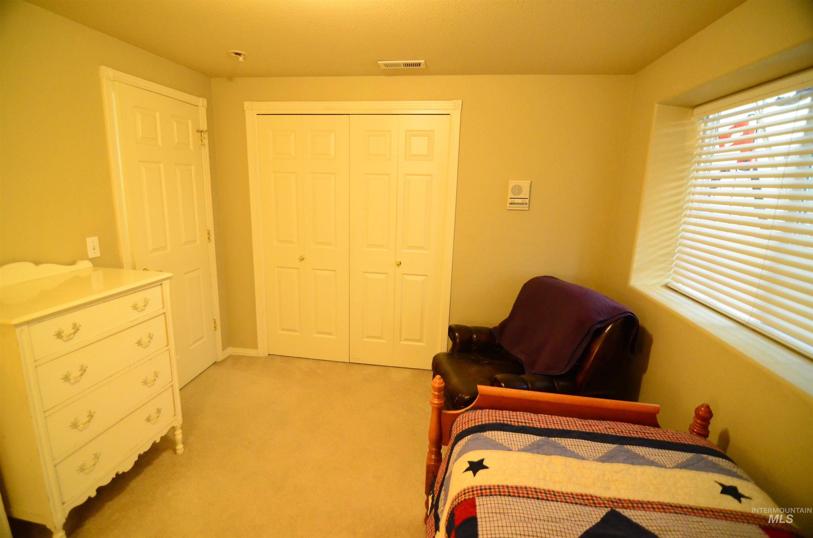 690 S Granite Way Property Photo 28