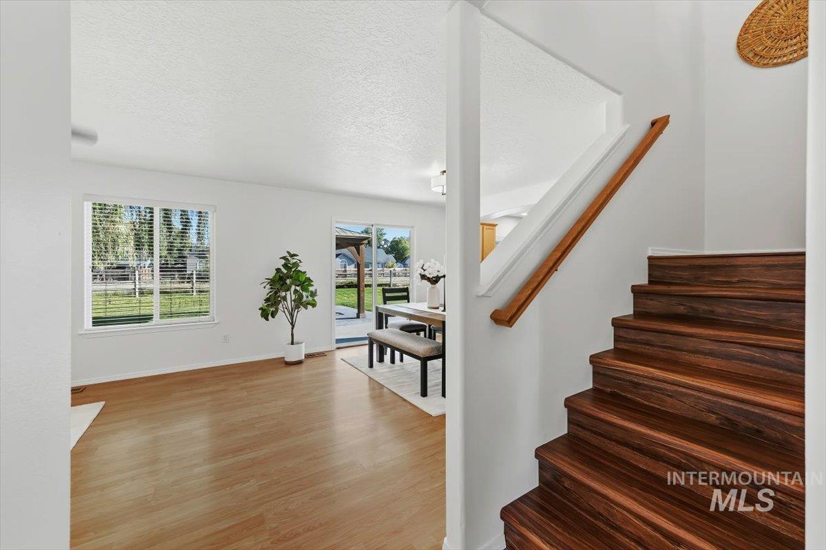 4684 Blue Creek Ct Property Photo 7