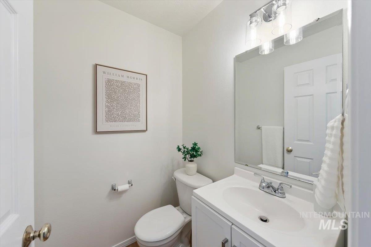 4684 Blue Creek Ct Property Photo 21
