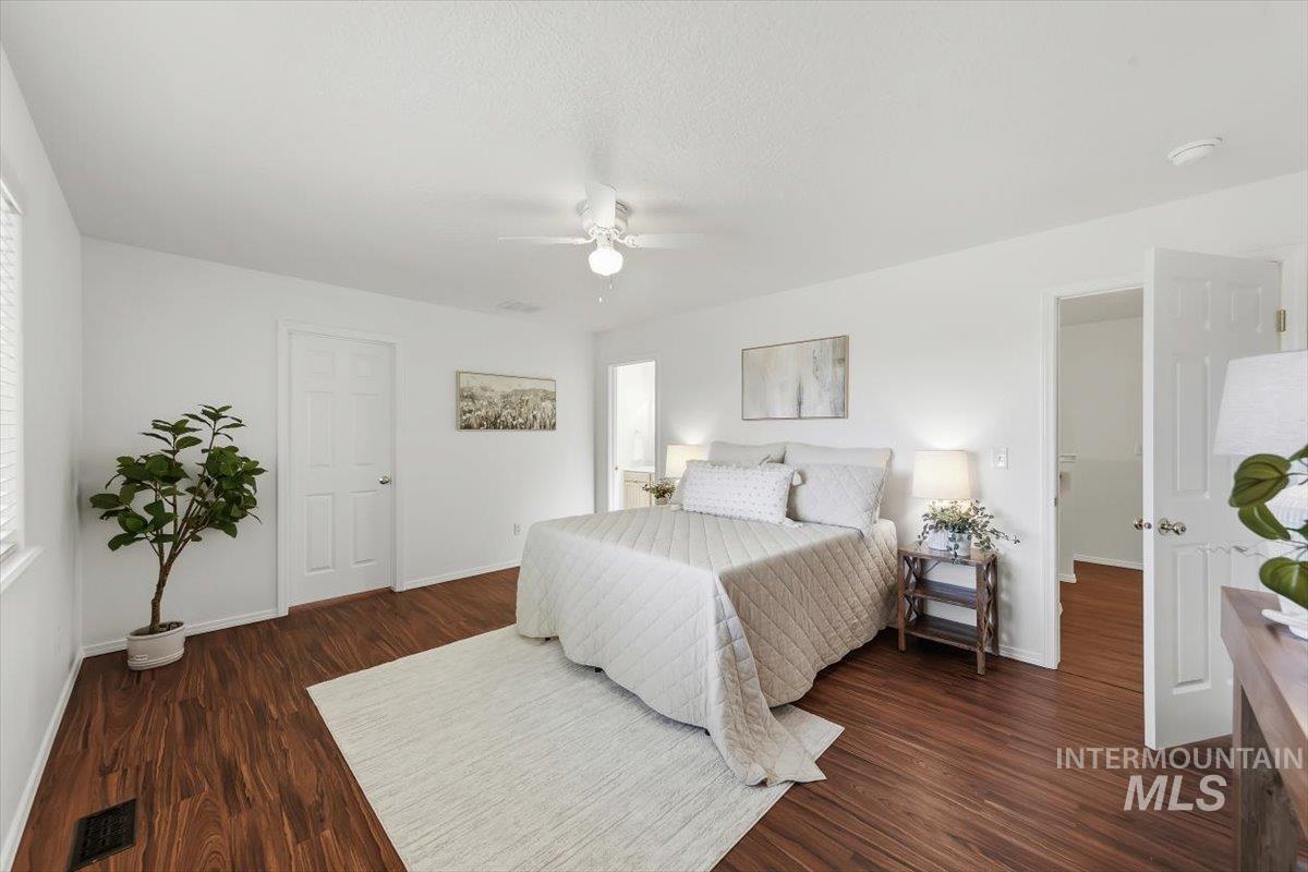 4684 Blue Creek Ct Property Photo 22