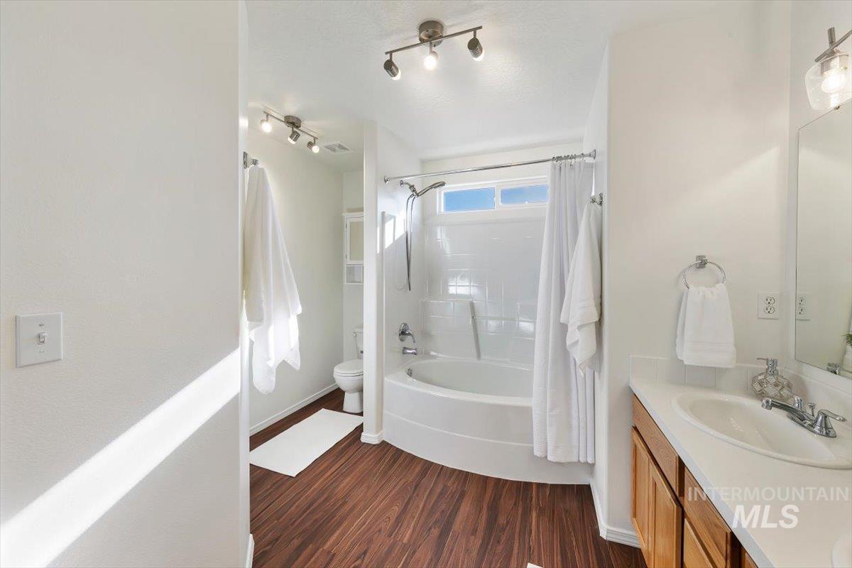 4684 Blue Creek Ct Property Photo 26