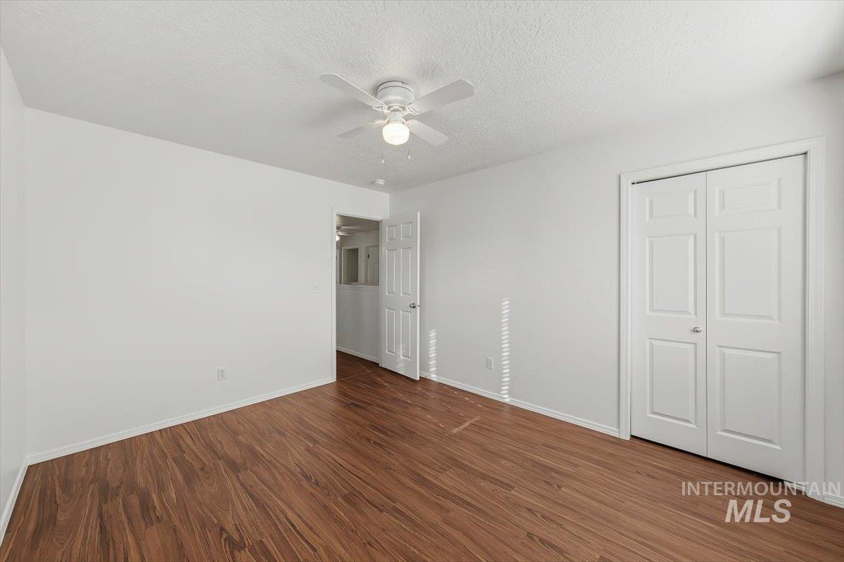 4684 Blue Creek Ct Property Photo 29