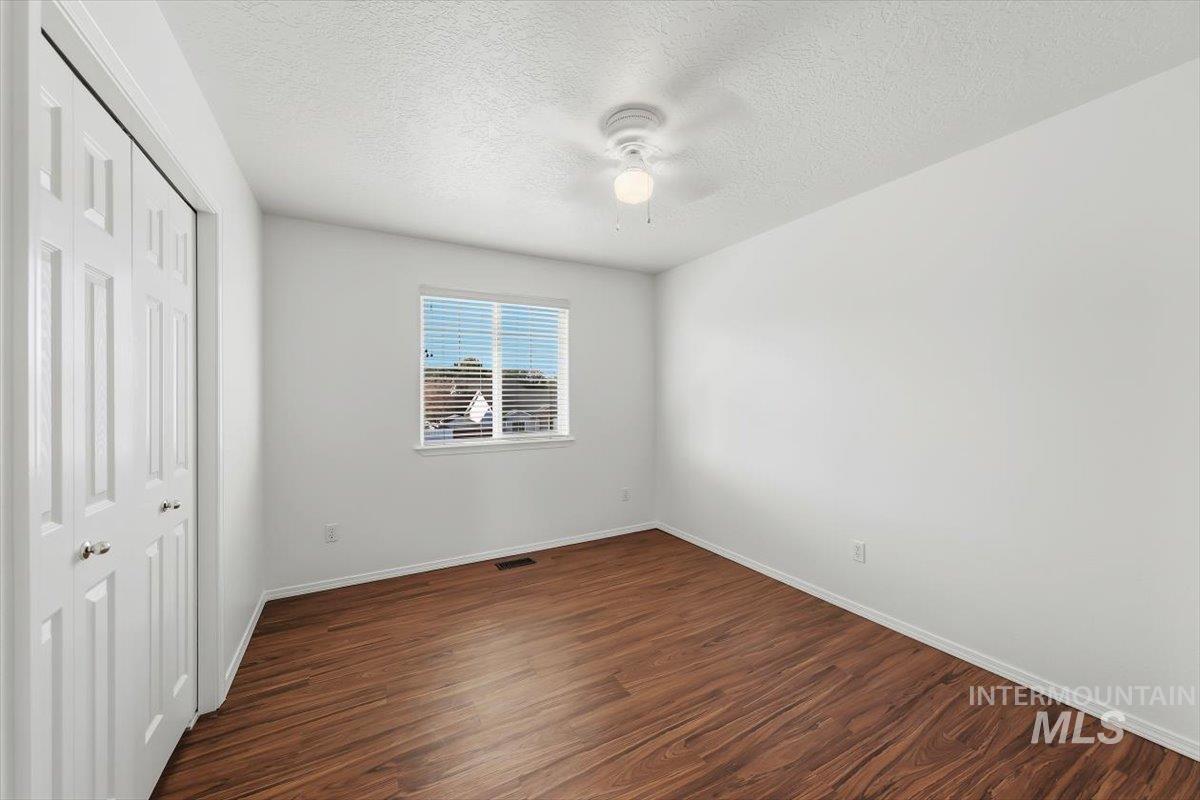 4684 Blue Creek Ct Property Photo 32