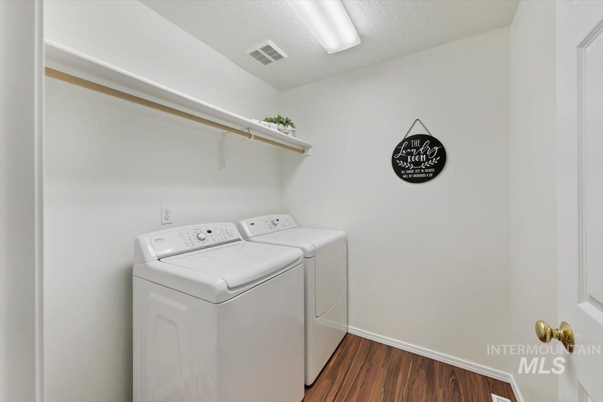 4684 Blue Creek Ct Property Photo 34