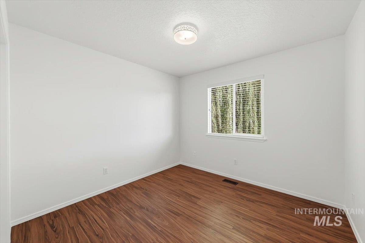 4684 Blue Creek Ct Property Photo 35
